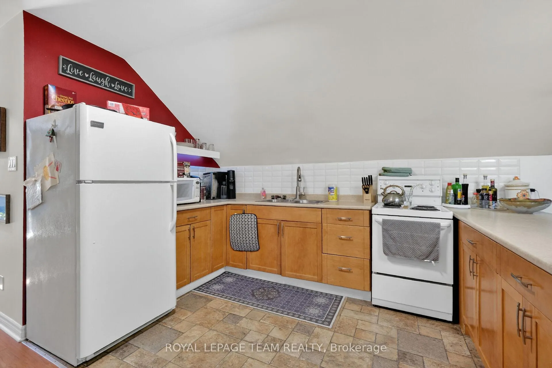 Photo 20 of 29 Stevenson Avenue, Ottawa, Carlington — HOMEH
