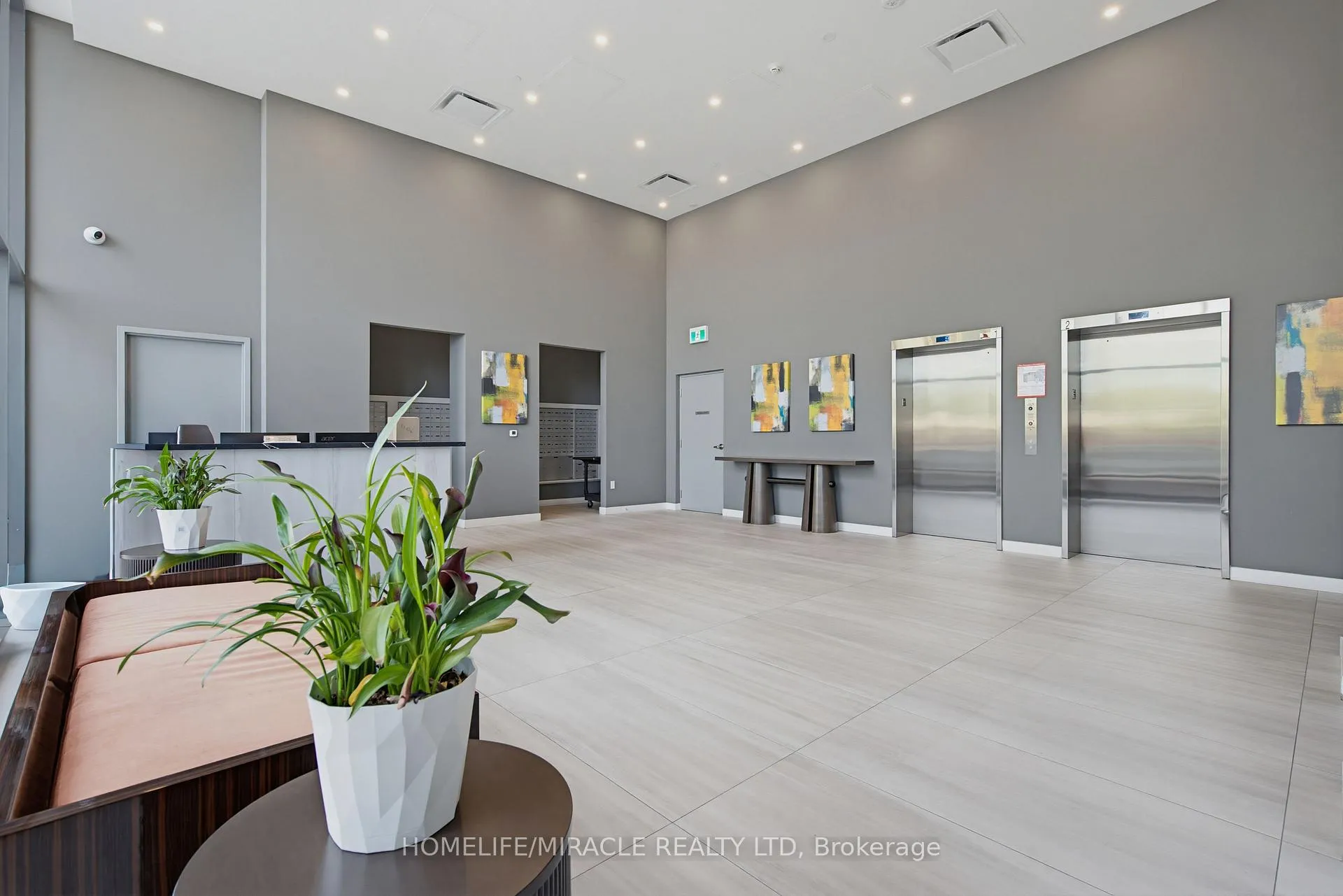 Photo 2 of Unit 605, 859 The Queensway, Etobicoke, Stonegate-Queensway — HOMEH