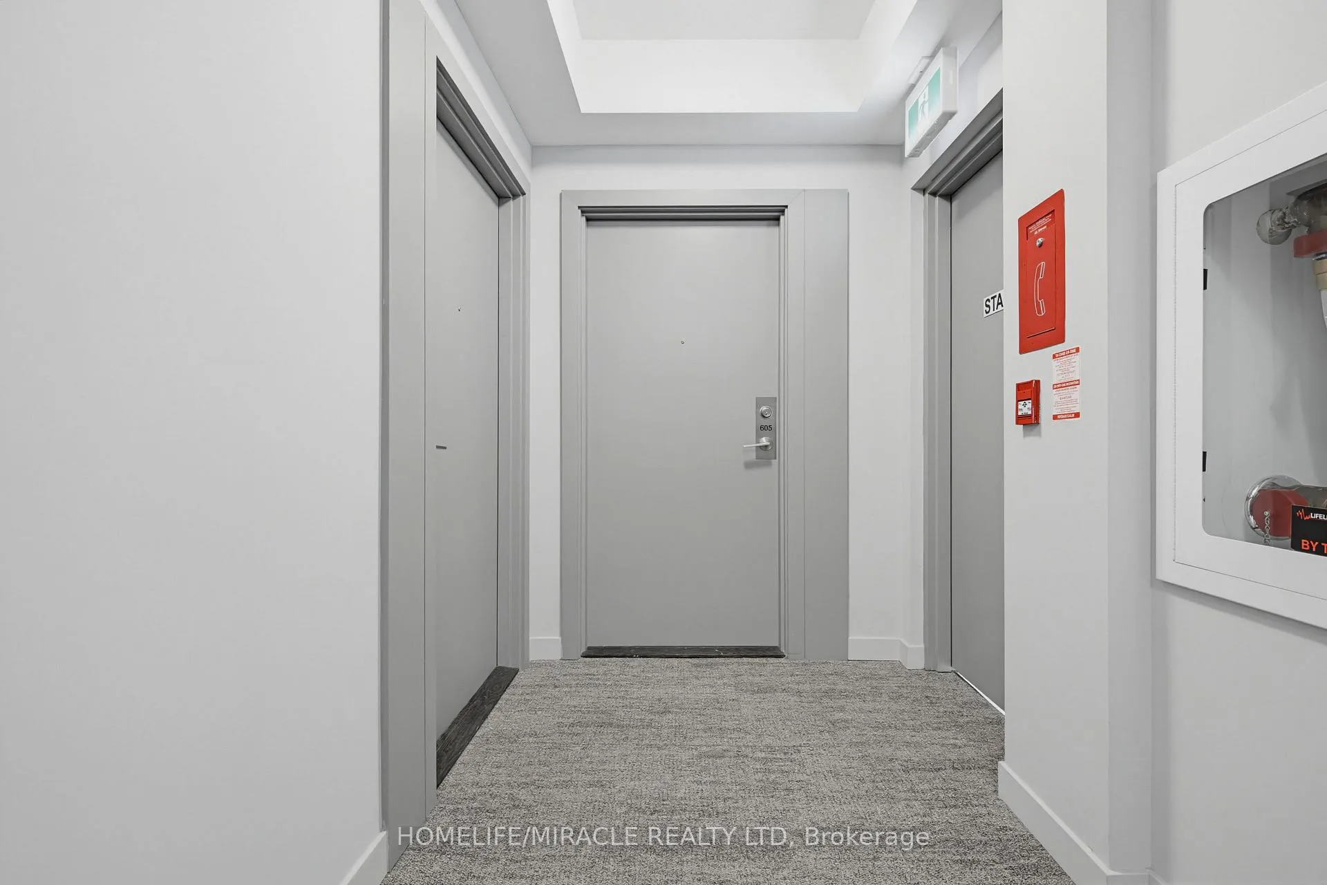 Photo 3 of Unit 605, 859 The Queensway, Etobicoke, Stonegate-Queensway — HOMEH