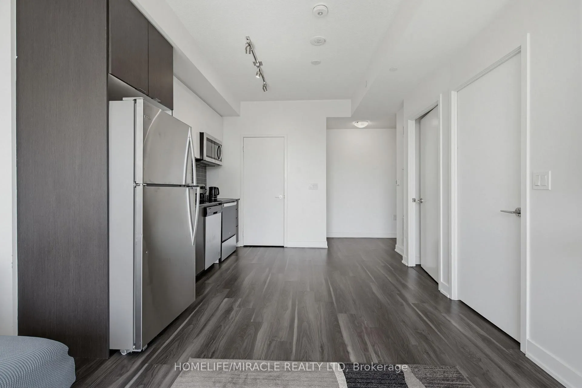 Photo 6 of Unit 605, 859 The Queensway, Etobicoke, Stonegate-Queensway — HOMEH