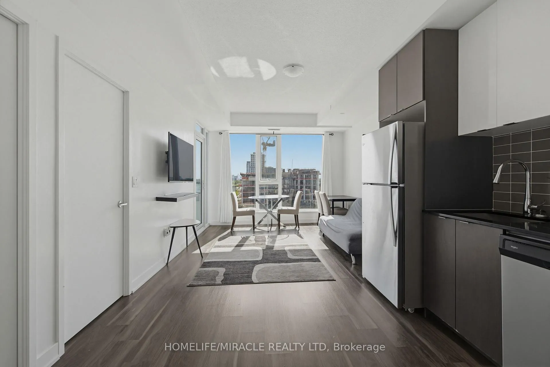 Photo 8 of Unit 605, 859 The Queensway, Etobicoke, Stonegate-Queensway — HOMEH