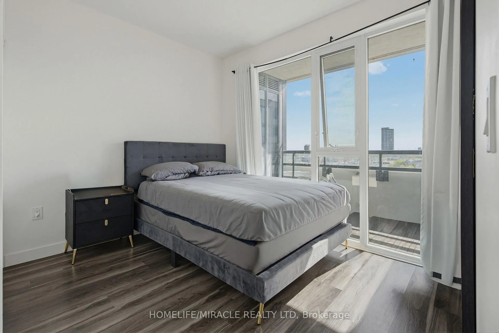 Photo 11 of Unit 605, 859 The Queensway, Etobicoke, Stonegate-Queensway — HOMEH