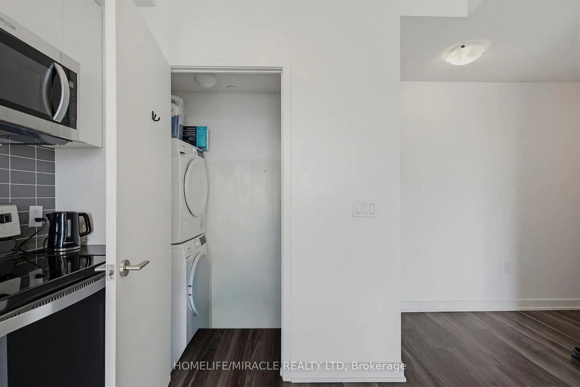 Photo 14 of Unit 605, 859 The Queensway, Etobicoke, Stonegate-Queensway — HOMEH
