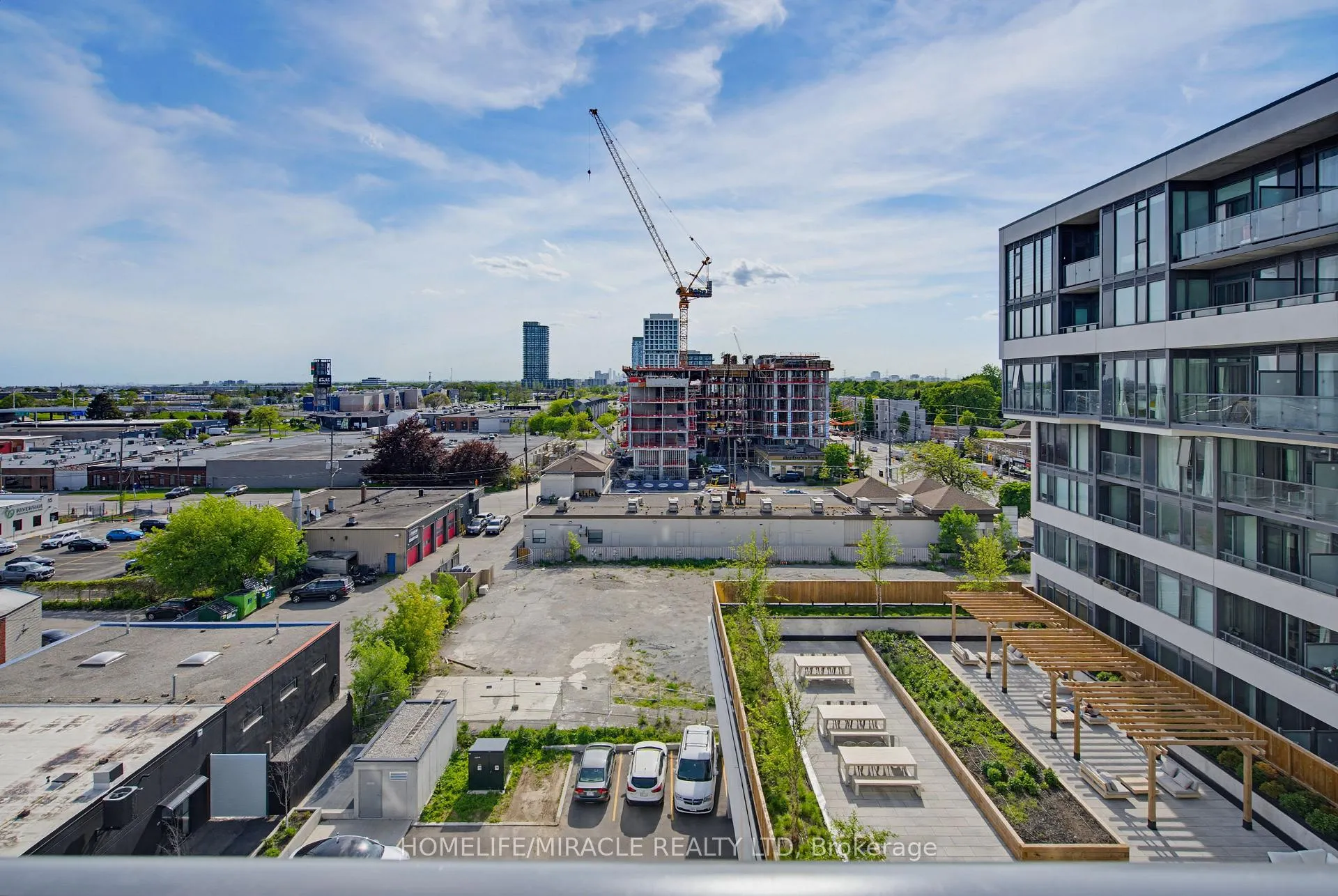 Photo 16 of Unit 605, 859 The Queensway, Etobicoke, Stonegate-Queensway — HOMEH