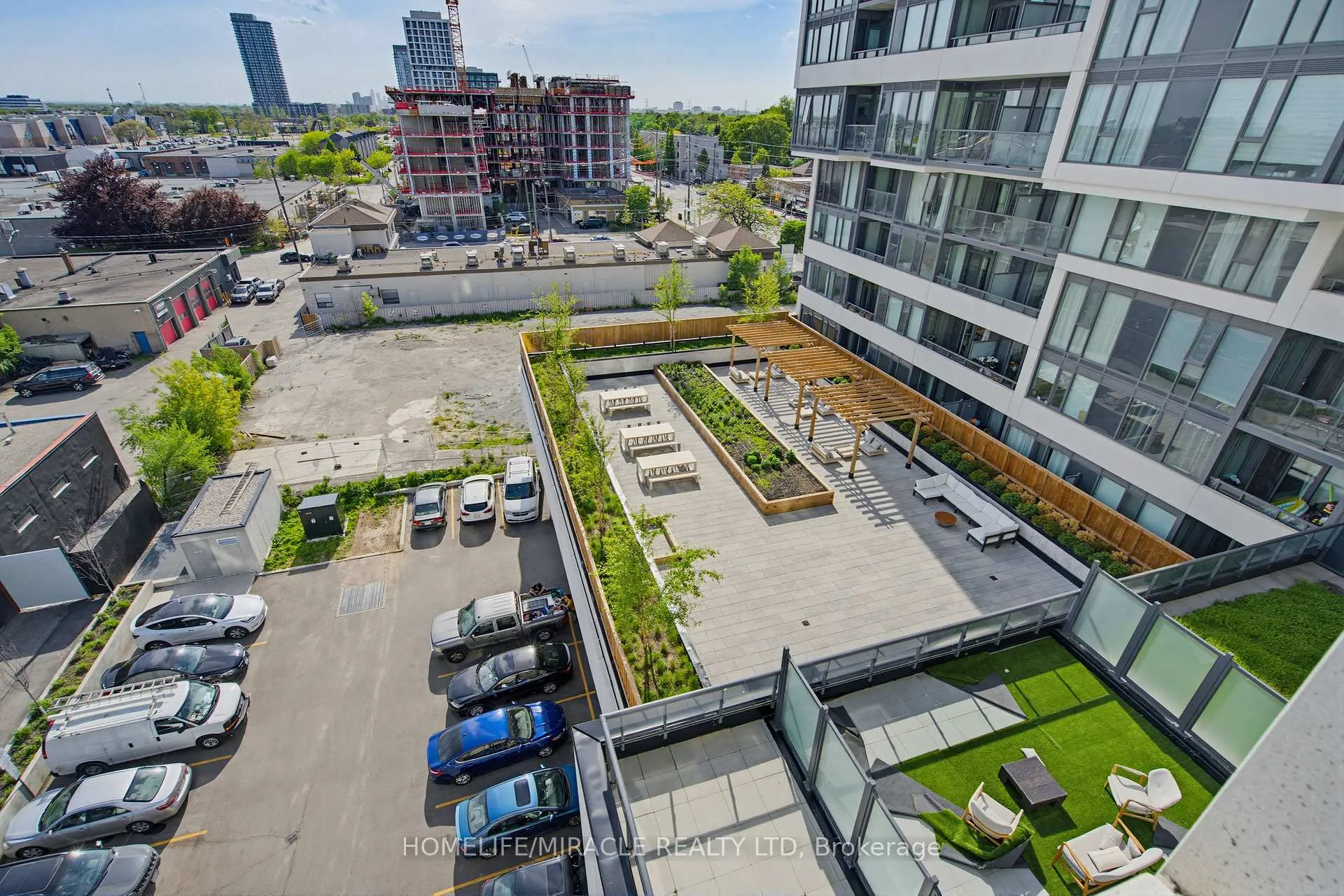 Photo 17 of Unit 605, 859 The Queensway, Etobicoke, Stonegate-Queensway — HOMEH