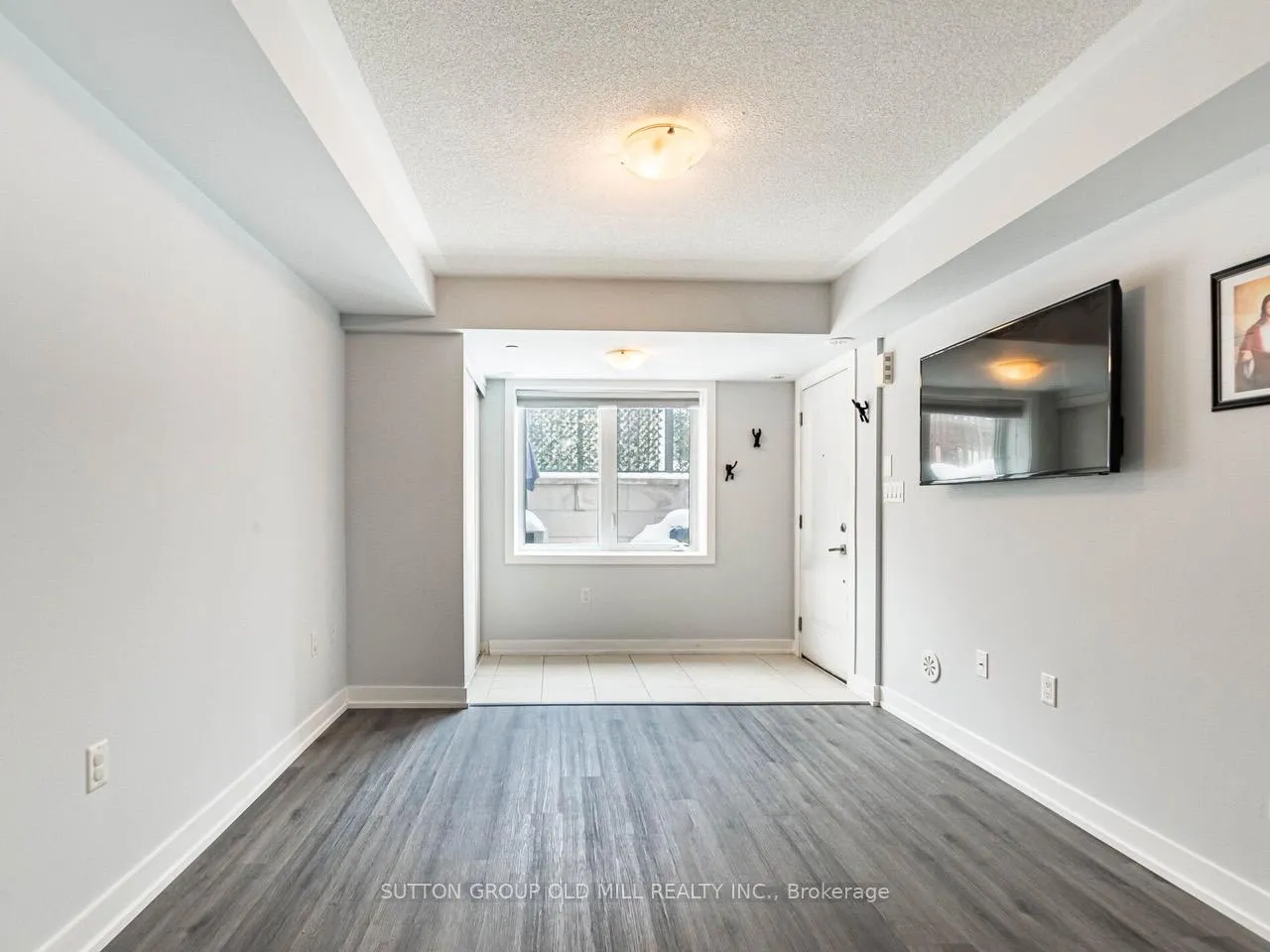 Photo 5 of Unit 301, 6 Drummond Street, Etobicoke, Mimico — HOMEH