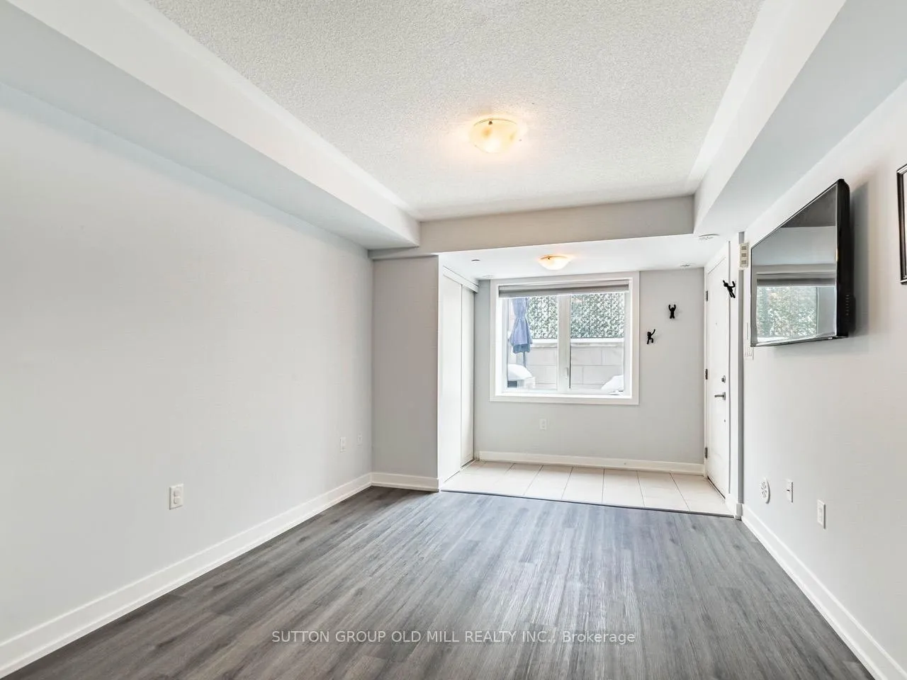 Photo 6 of Unit 301, 6 Drummond Street, Etobicoke, Mimico — HOMEH