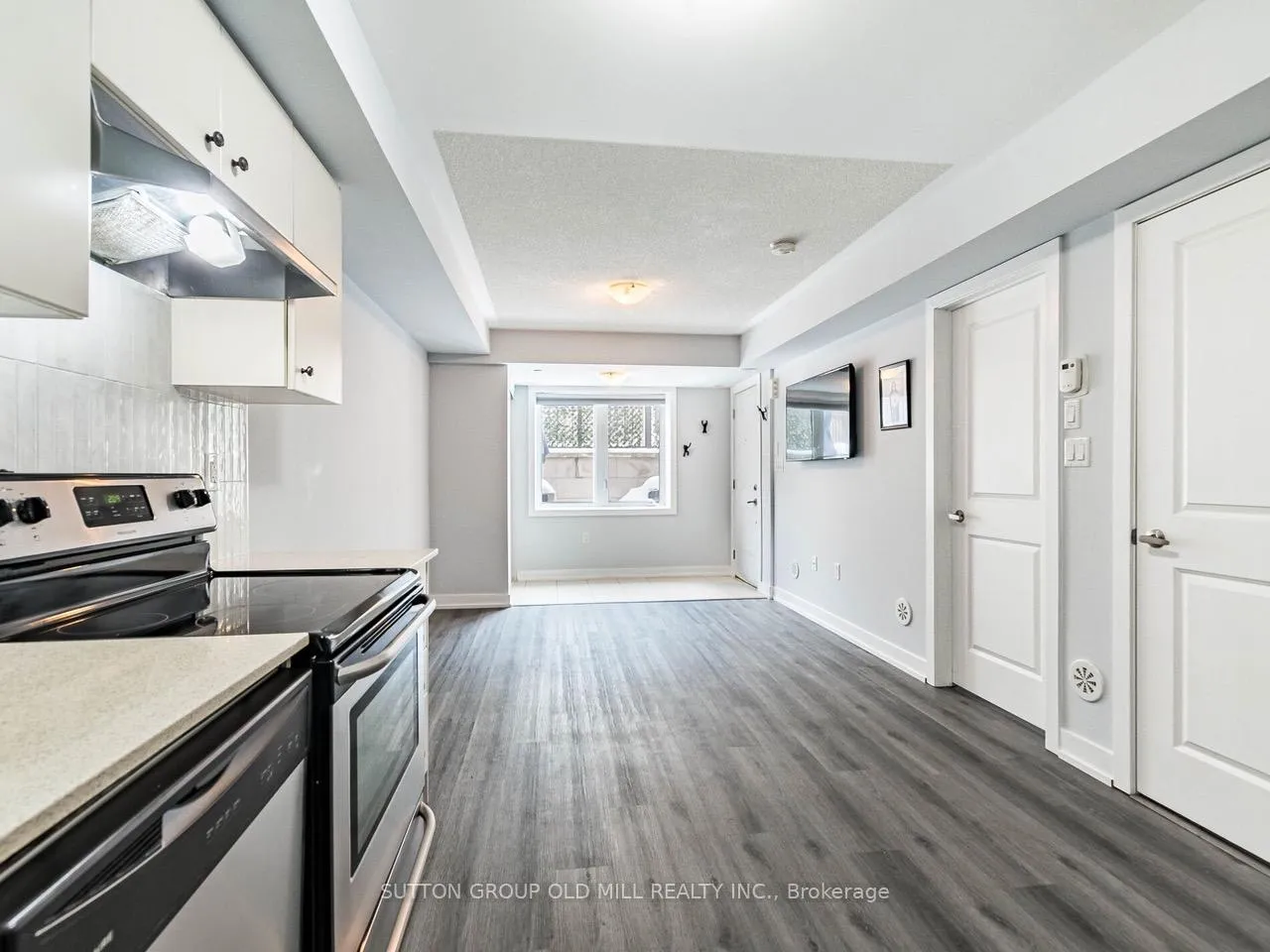 Photo 12 of Unit 301, 6 Drummond Street, Etobicoke, Mimico — HOMEH