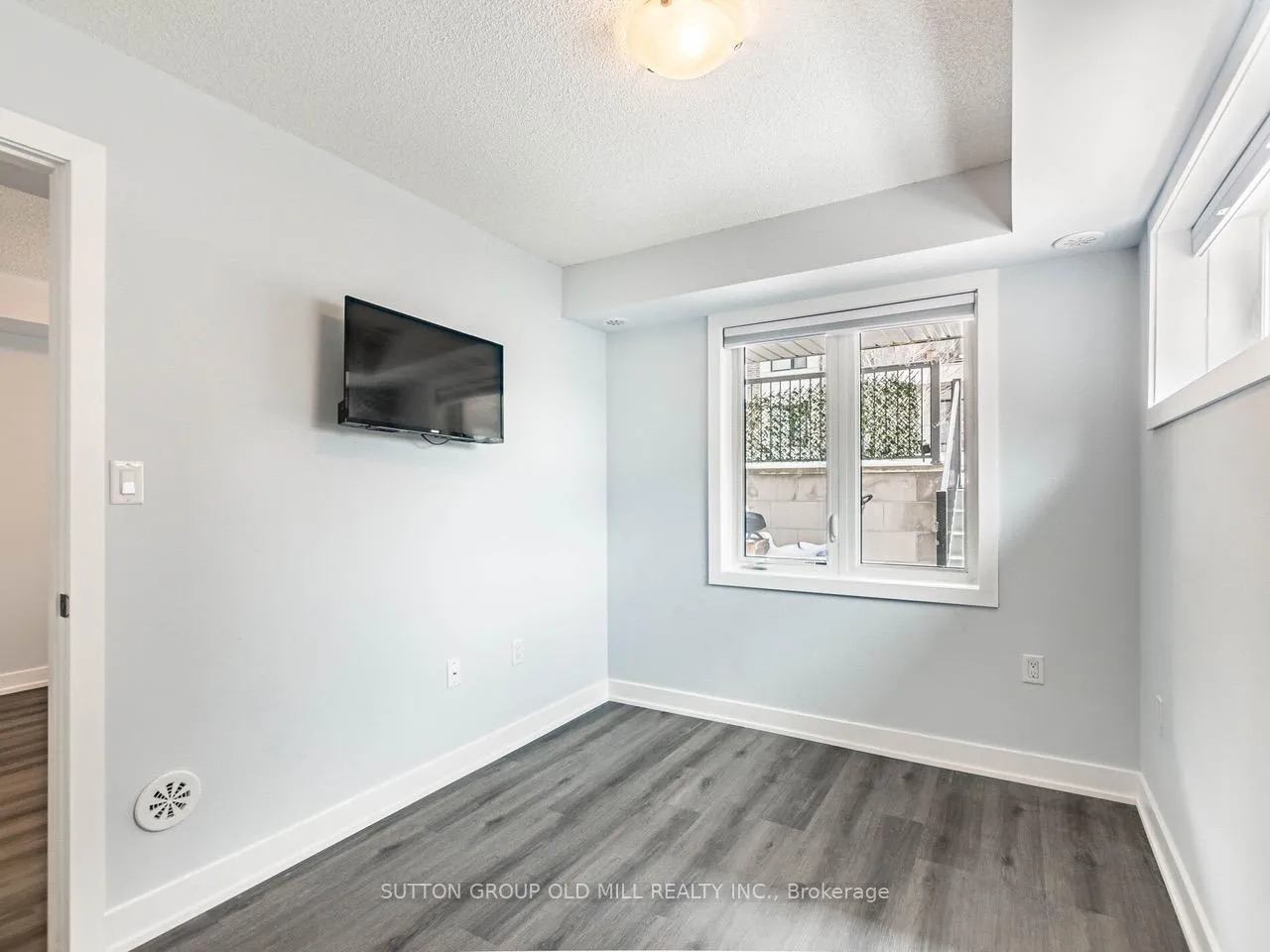Photo 16 of Unit 301, 6 Drummond Street, Etobicoke, Mimico — HOMEH