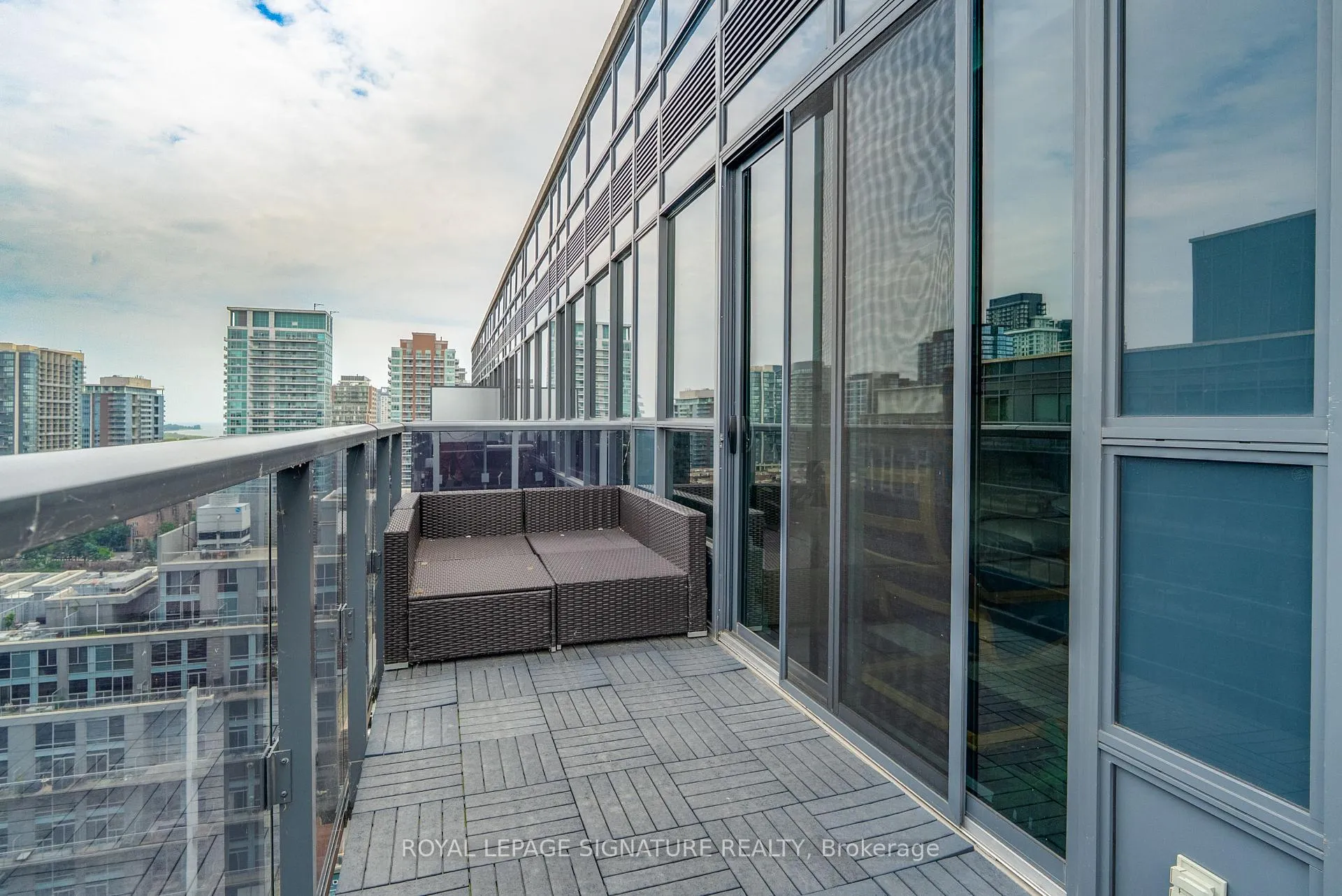 Photo 7 of Unit Ph31, 1030 King Street W, Toronto, Niagara — HOMEH