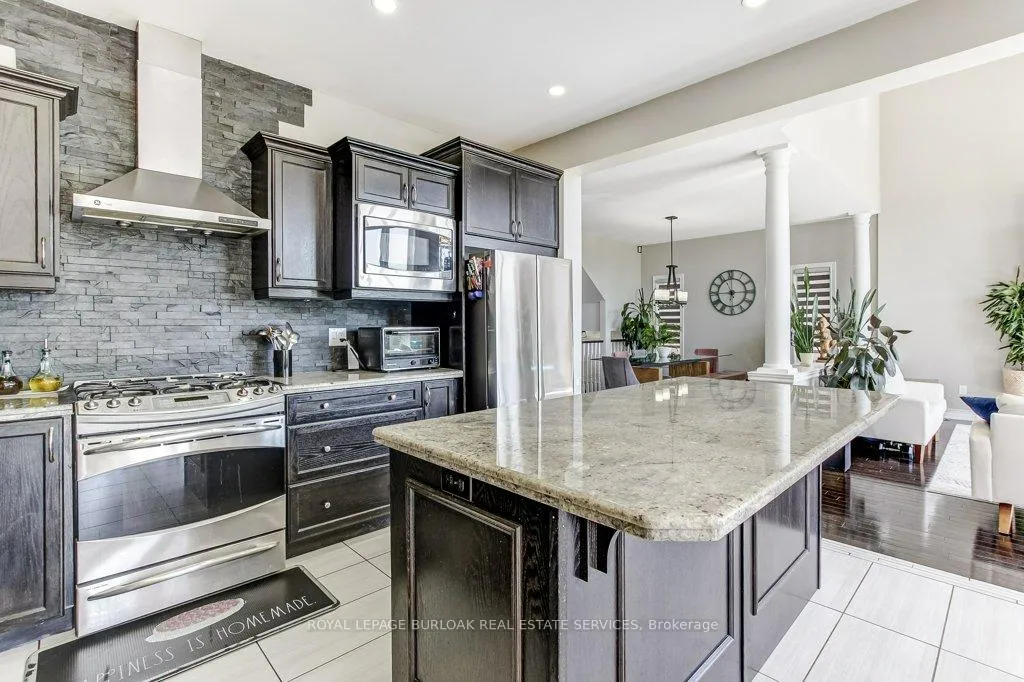 Photo 14 of 182 Fair Street, Hamilton, Meadowlands — HOMEH