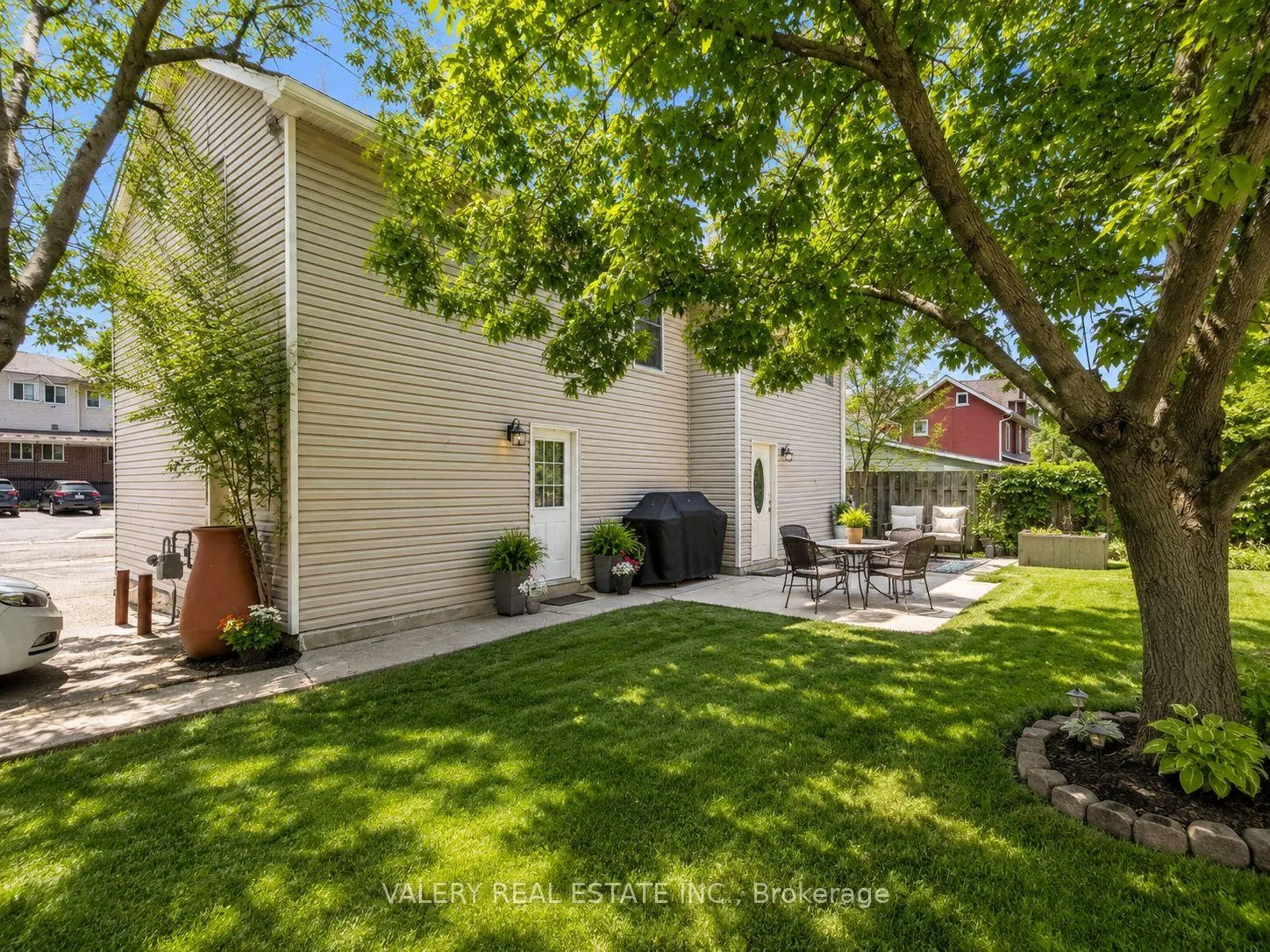Photo 2 of 9 James Street E, Guelph, Kortright East — HOMEH