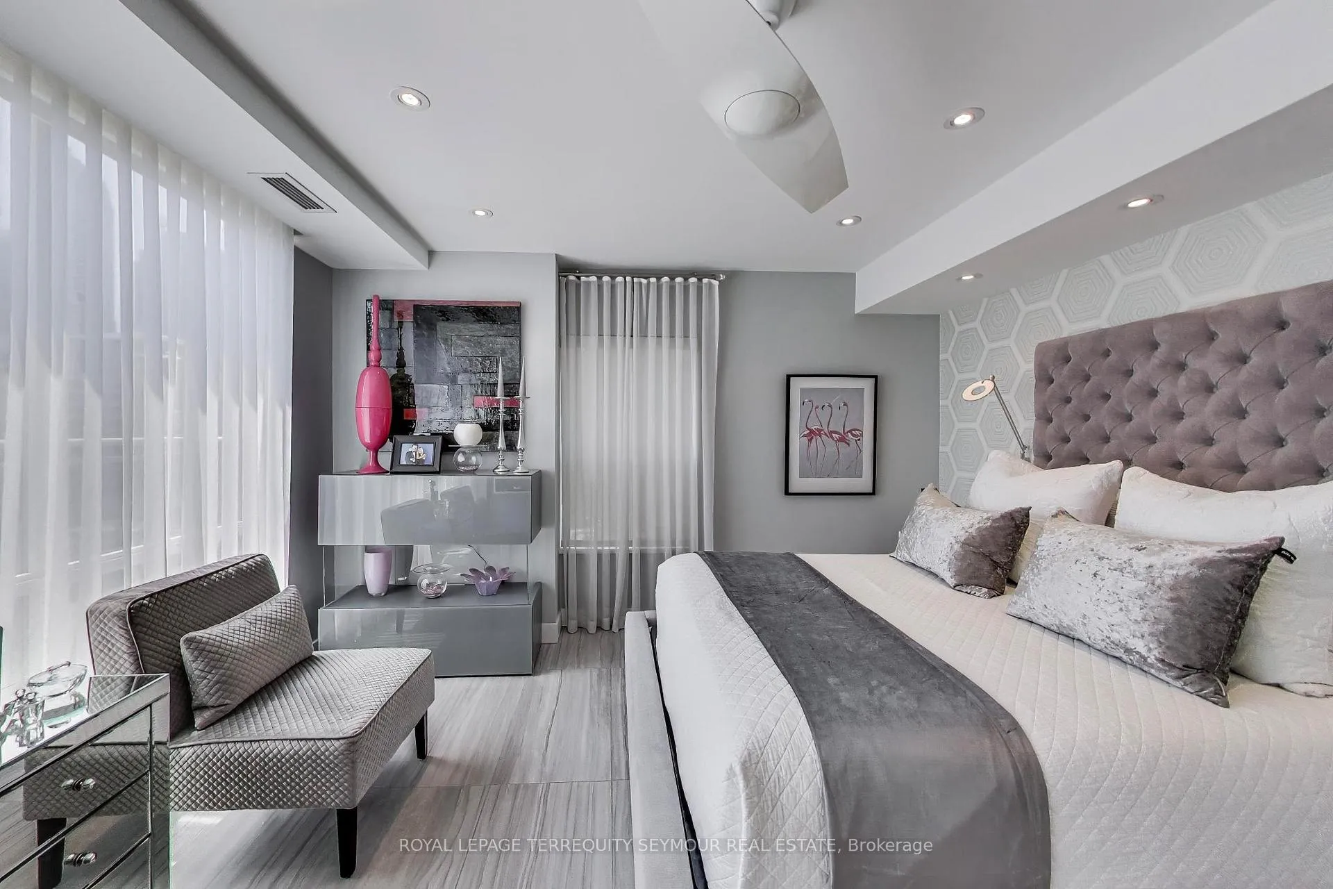 Photo 13 of Unit PH3, 77 Lombard Street, Toronto, Church-Yonge Corridor — HOMEH