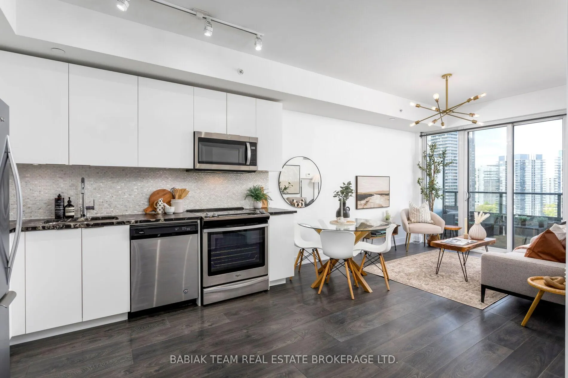 Photo 6 of Unit 1712, 30 Shore Breeze Drive, Etobicoke, Mimico — HOMEH