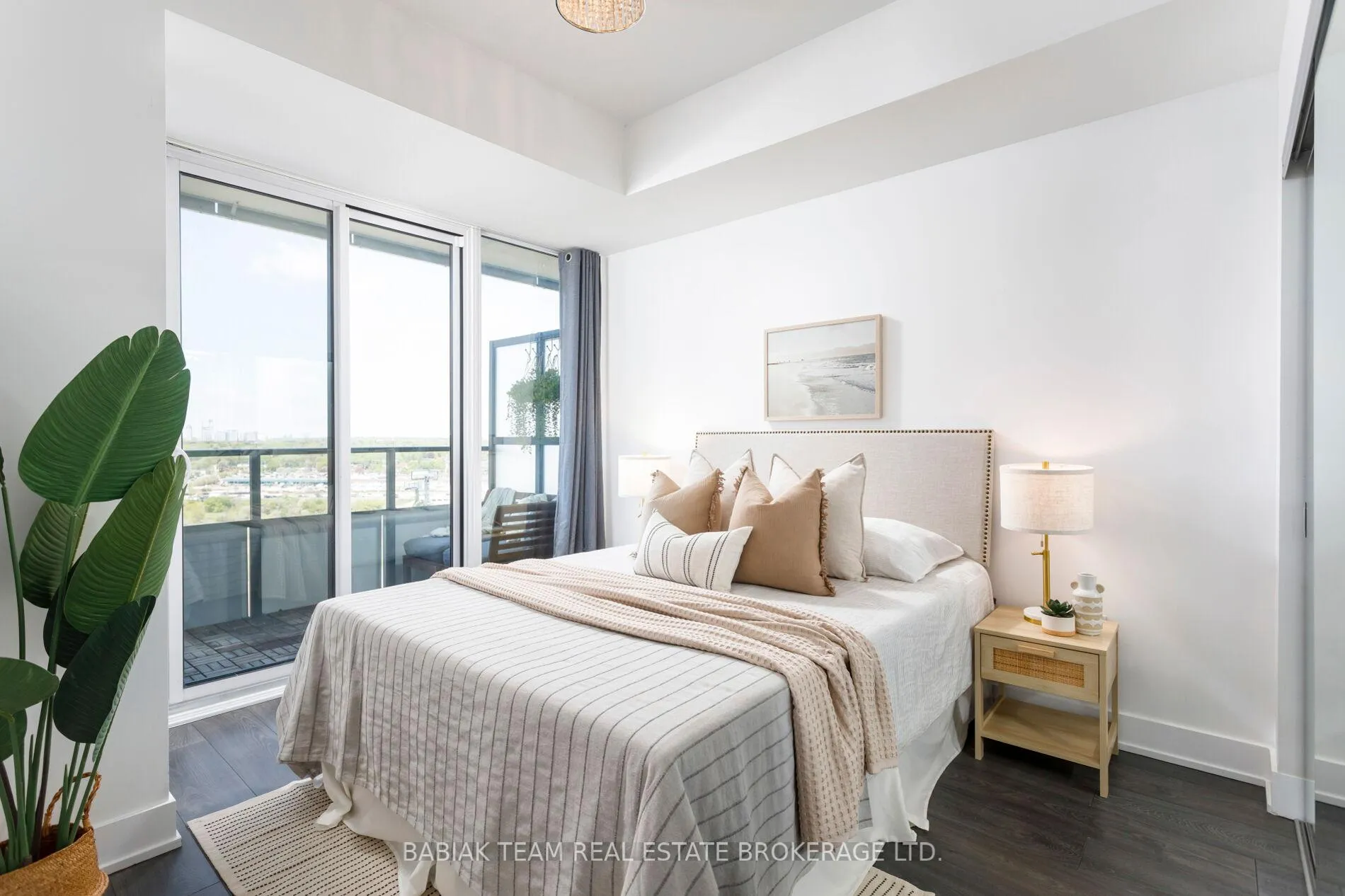 Photo 16 of Unit 1712, 30 Shore Breeze Drive, Etobicoke, Mimico — HOMEH