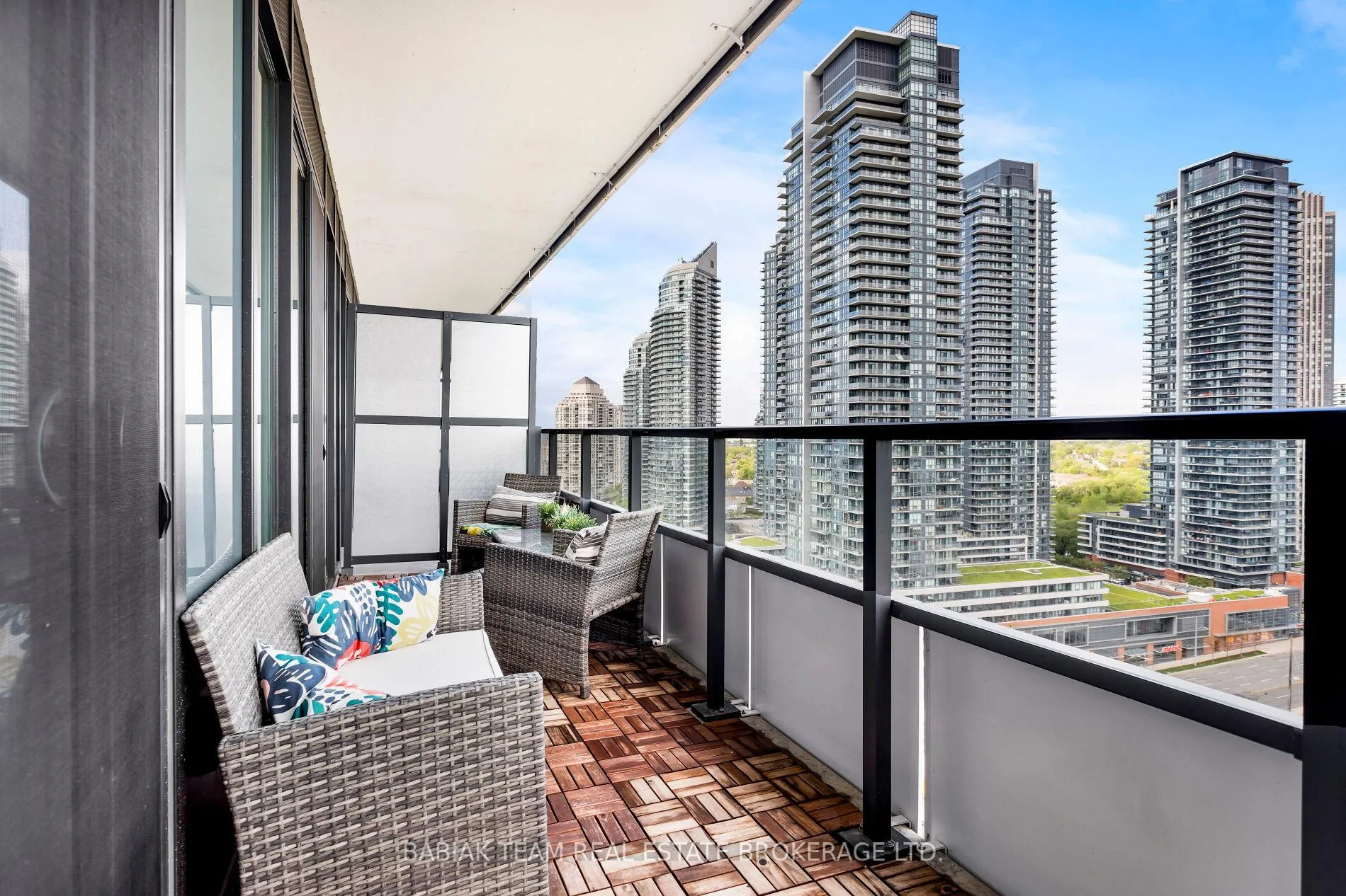 Photo 30 of Unit 1712, 30 Shore Breeze Drive, Etobicoke, Mimico — HOMEH