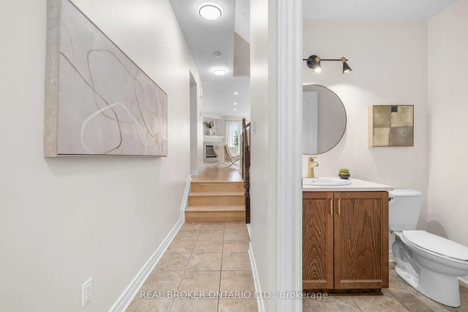 Photo 5 of 124 Silvermoon Crescent, Ottawa, Avalon East — HOMEH