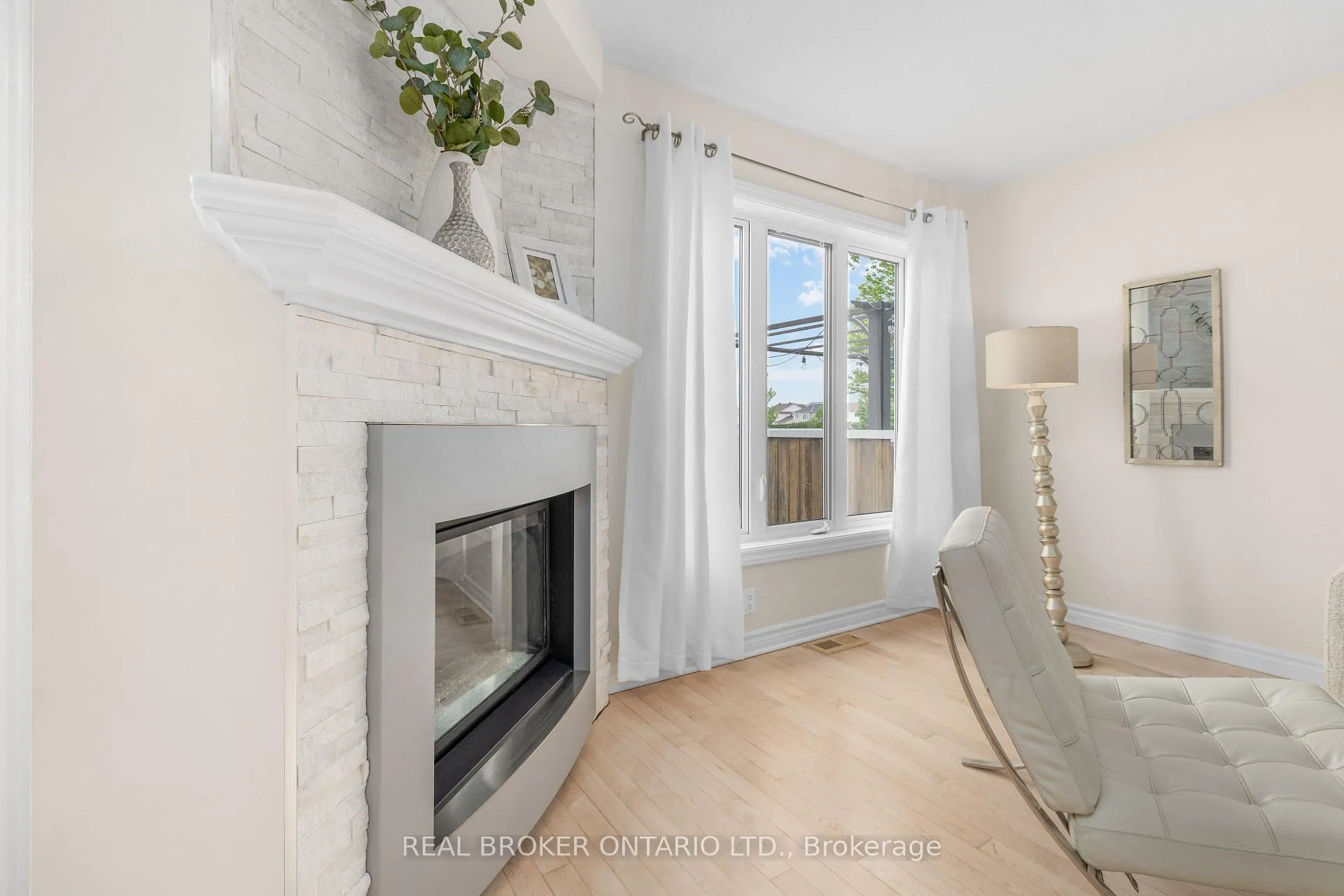 Photo 13 of 124 Silvermoon Crescent, Ottawa, Avalon East — HOMEH