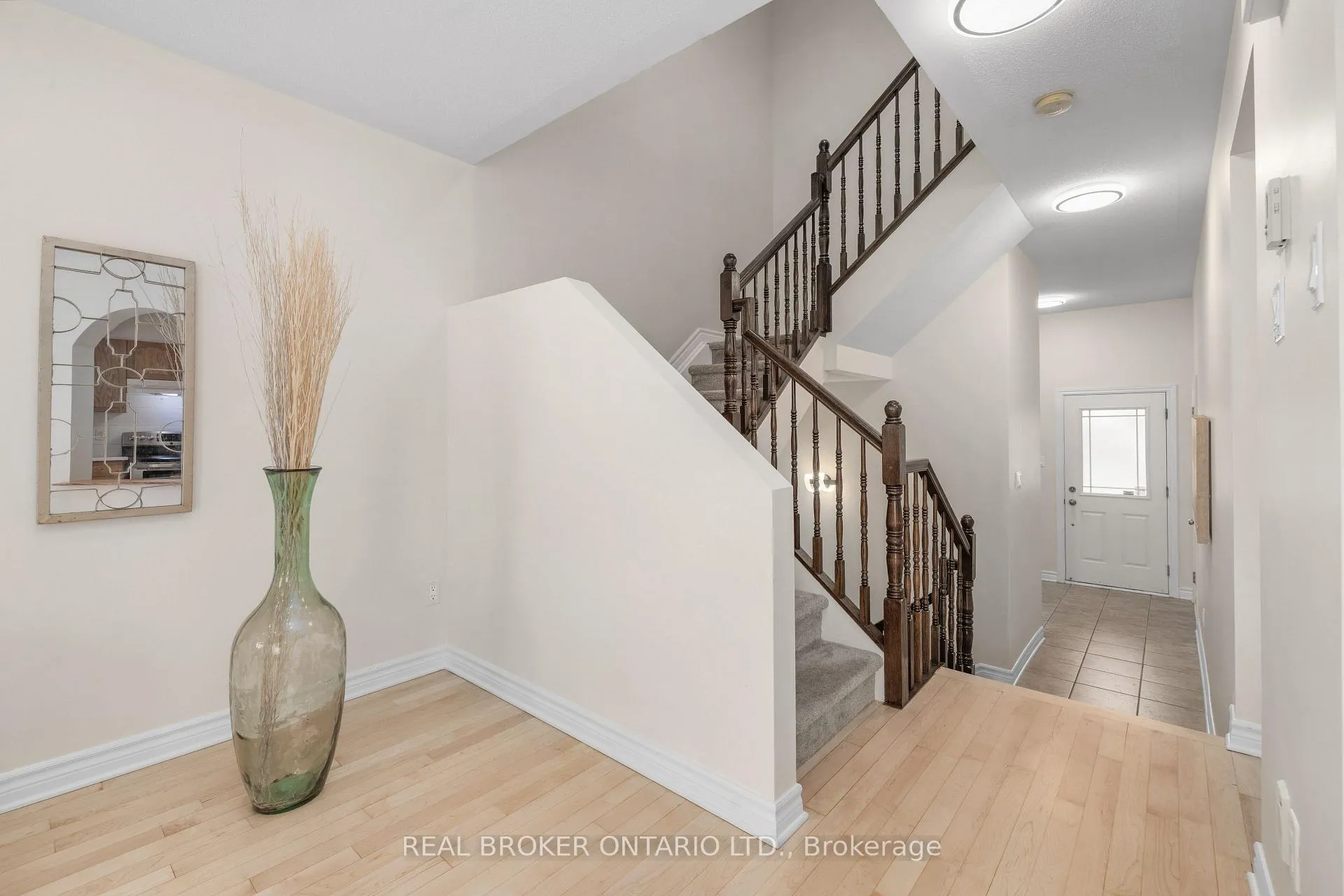 Photo 24 of 124 Silvermoon Crescent, Ottawa, Avalon East — HOMEH