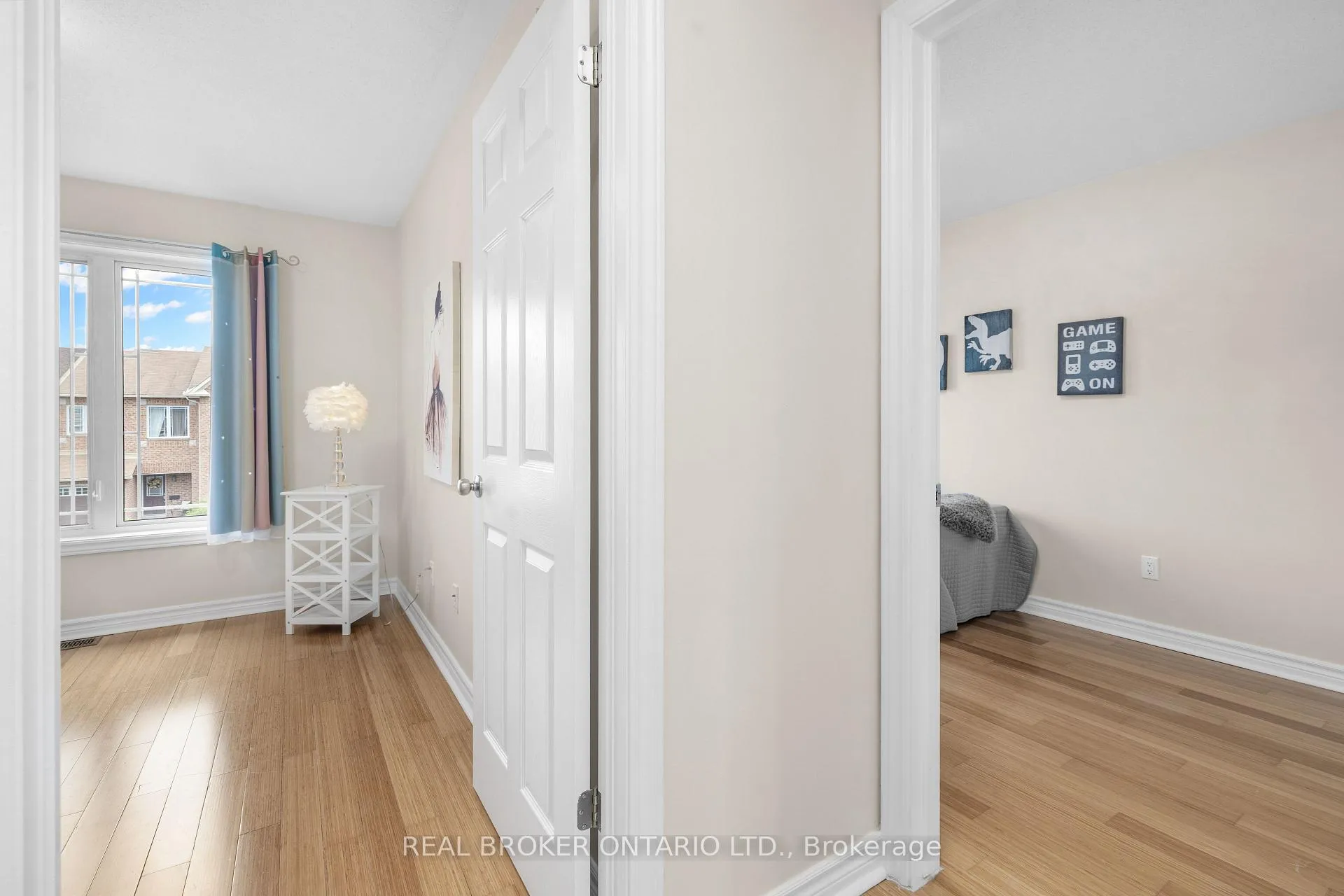 Photo 32 of 124 Silvermoon Crescent, Ottawa, Avalon East — HOMEH