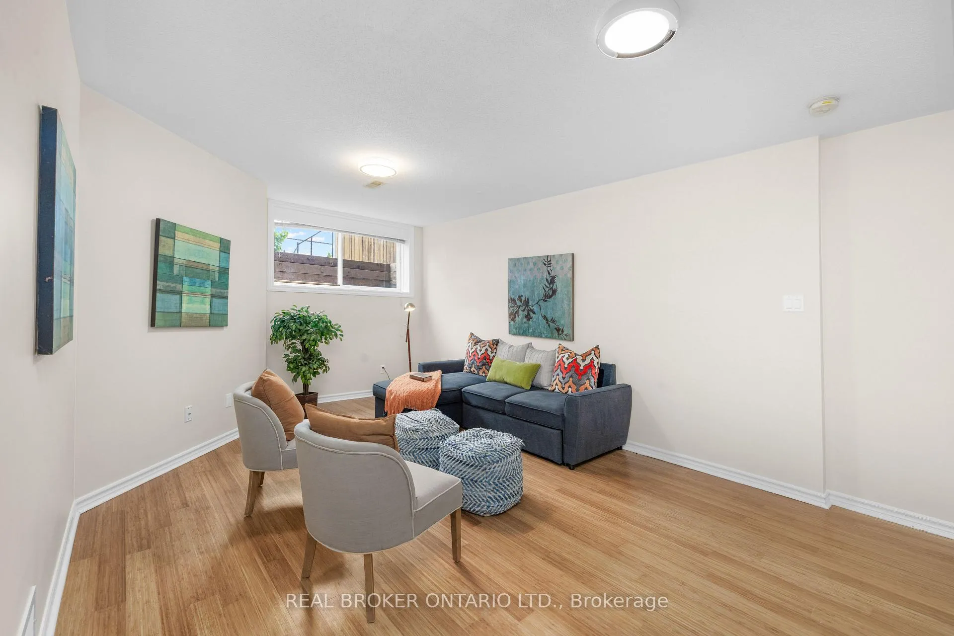 Photo 37 of 124 Silvermoon Crescent, Ottawa, Avalon East — HOMEH