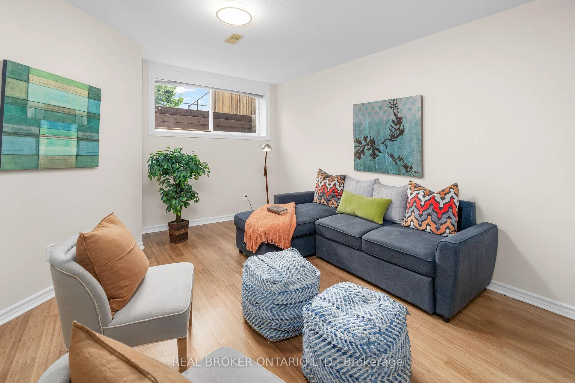 Photo 38 of 124 Silvermoon Crescent, Ottawa, Avalon East — HOMEH