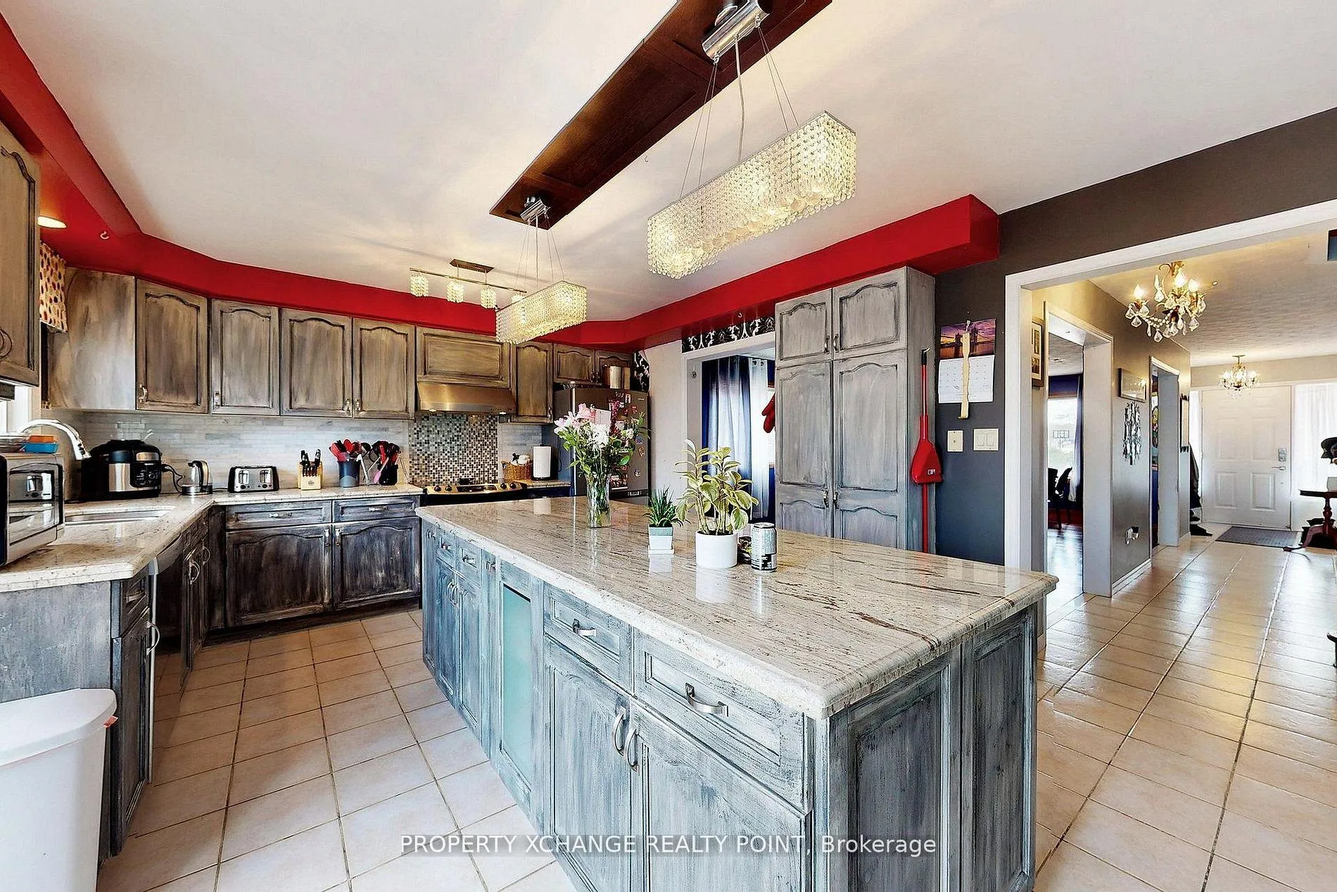 Photo 8 of 69 Jacqueline Boulevard, Hamilton, Allison — HOMEH