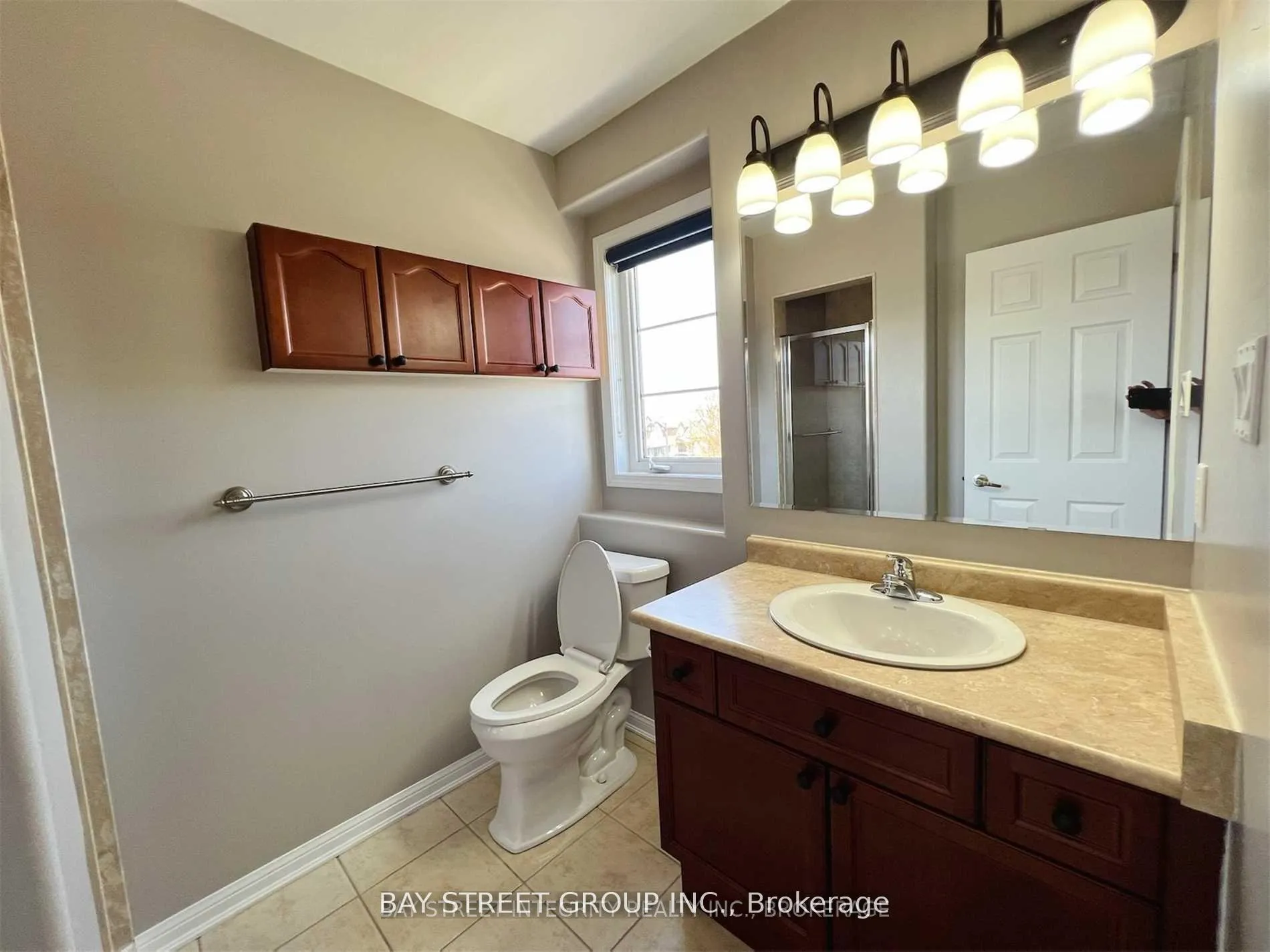 Photo 9 of 656 Holly Avenue, Milton, Coates — HOMEH