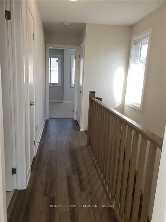 Photo 9 of 15 Muhollard Lane, Hamilton, Ancaster — HOMEH