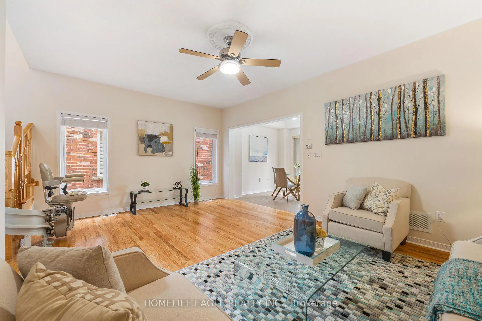 Photo 6 of 19 Gentile Circle, Vaughan, Elder Mills — HOMEH