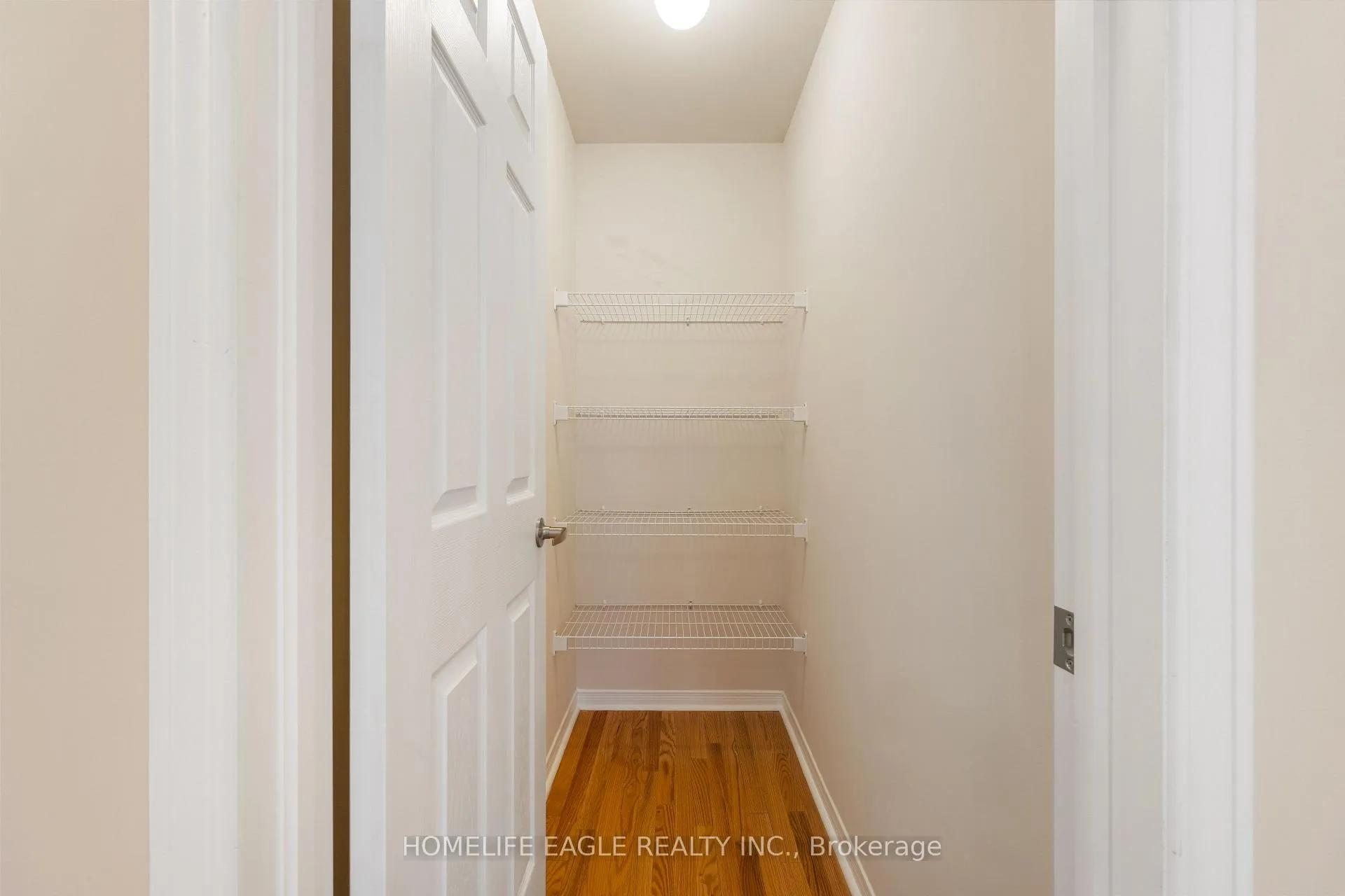 Photo 19 of 19 Gentile Circle, Vaughan, Elder Mills — HOMEH