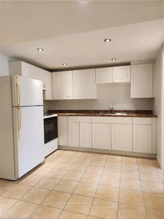 Photo 2 of Unit Lower, 26 Stewart Avenue, Thorold, Thorold Downtown — HOMEH