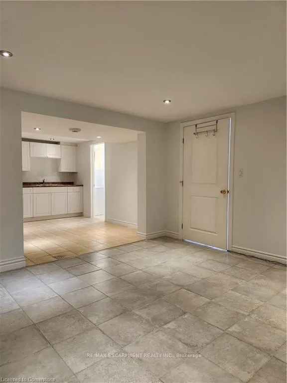 Photo 4 of Unit Lower, 26 Stewart Avenue, Thorold, Thorold Downtown — HOMEH