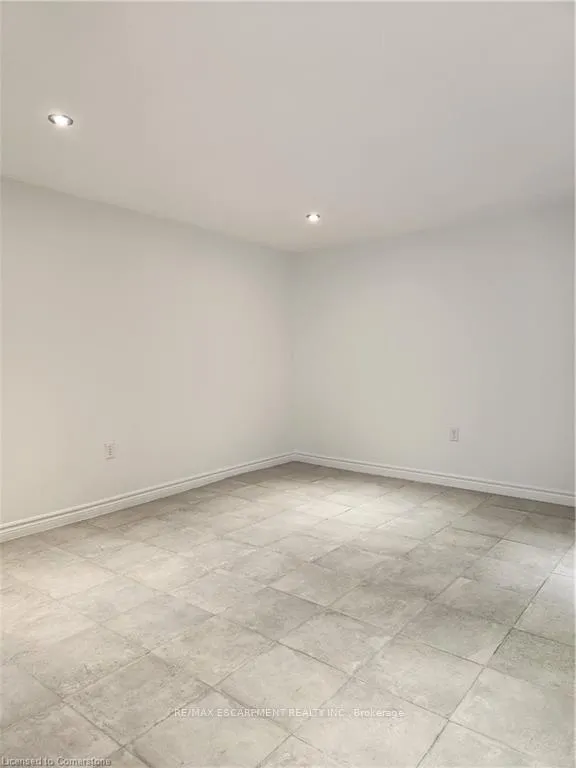 Photo 11 of Unit Lower, 26 Stewart Avenue, Thorold, Thorold Downtown — HOMEH