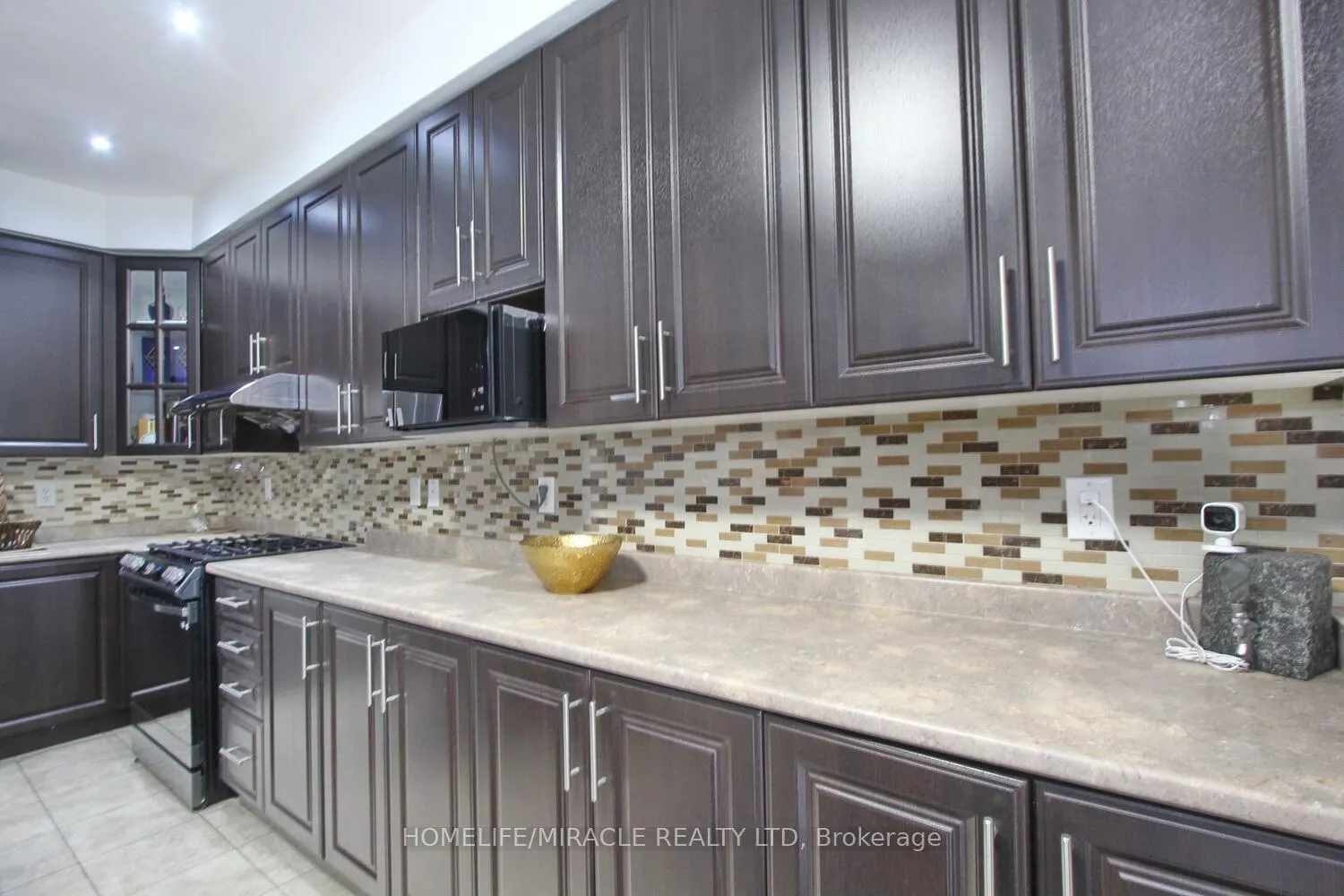 Photo 18 of 11 Bluffmeadow Street, Brampton, Bram East — HOMEH