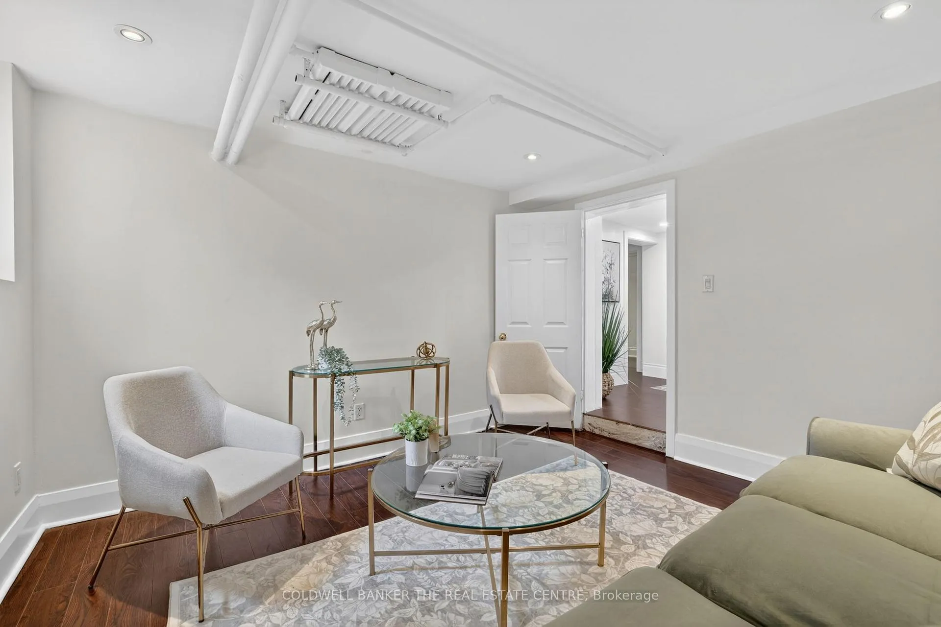 Photo 6 of Unit B, 93B Douglas Crescent, Toronto, Leaside — HOMEH