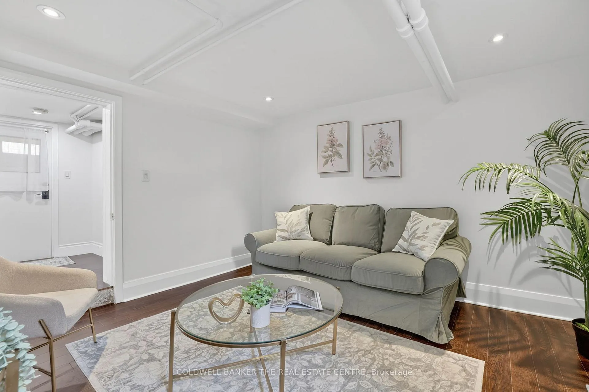 Photo 7 of Unit B, 93B Douglas Crescent, Toronto, Leaside — HOMEH