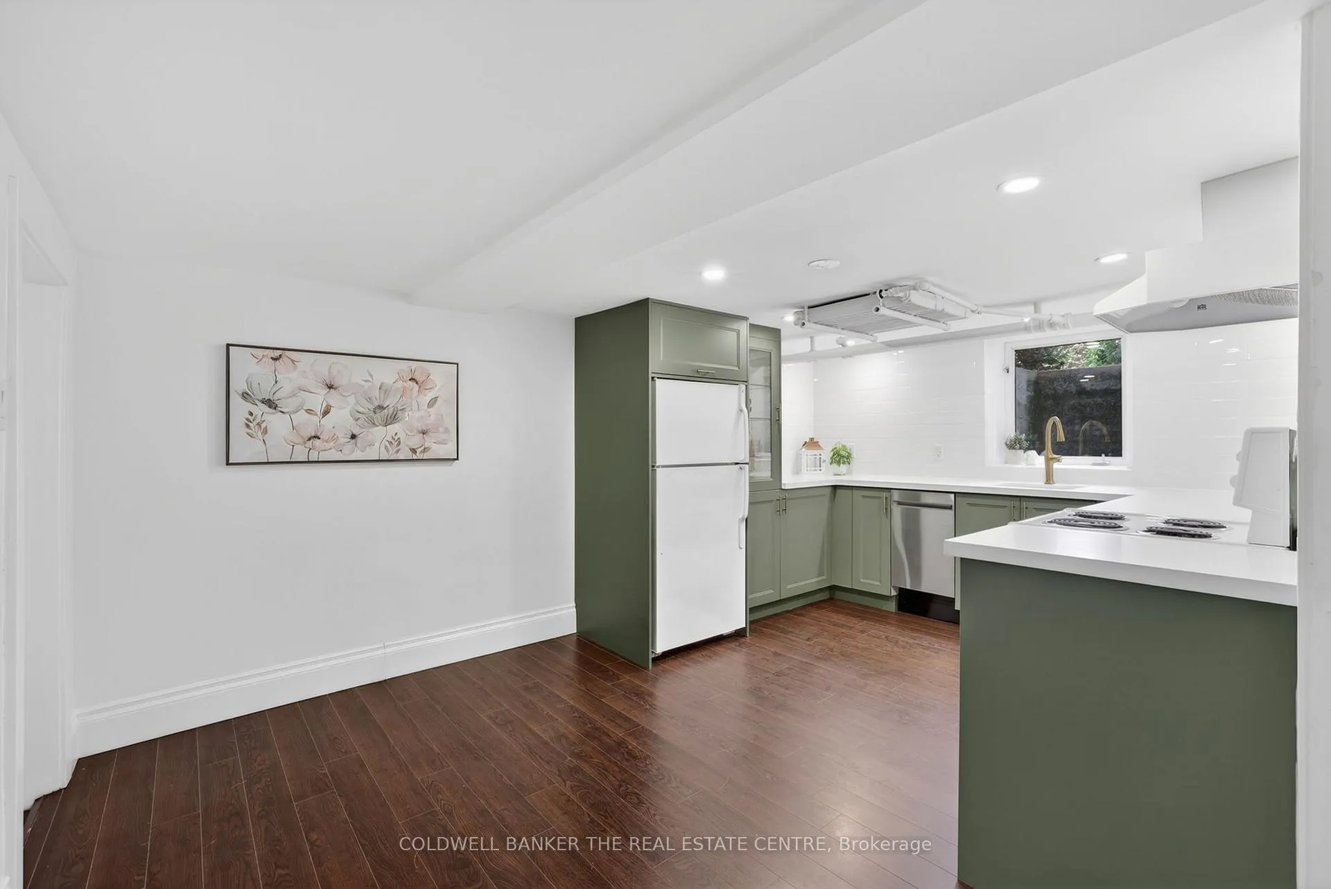 Photo 8 of Unit B, 93B Douglas Crescent, Toronto, Leaside — HOMEH