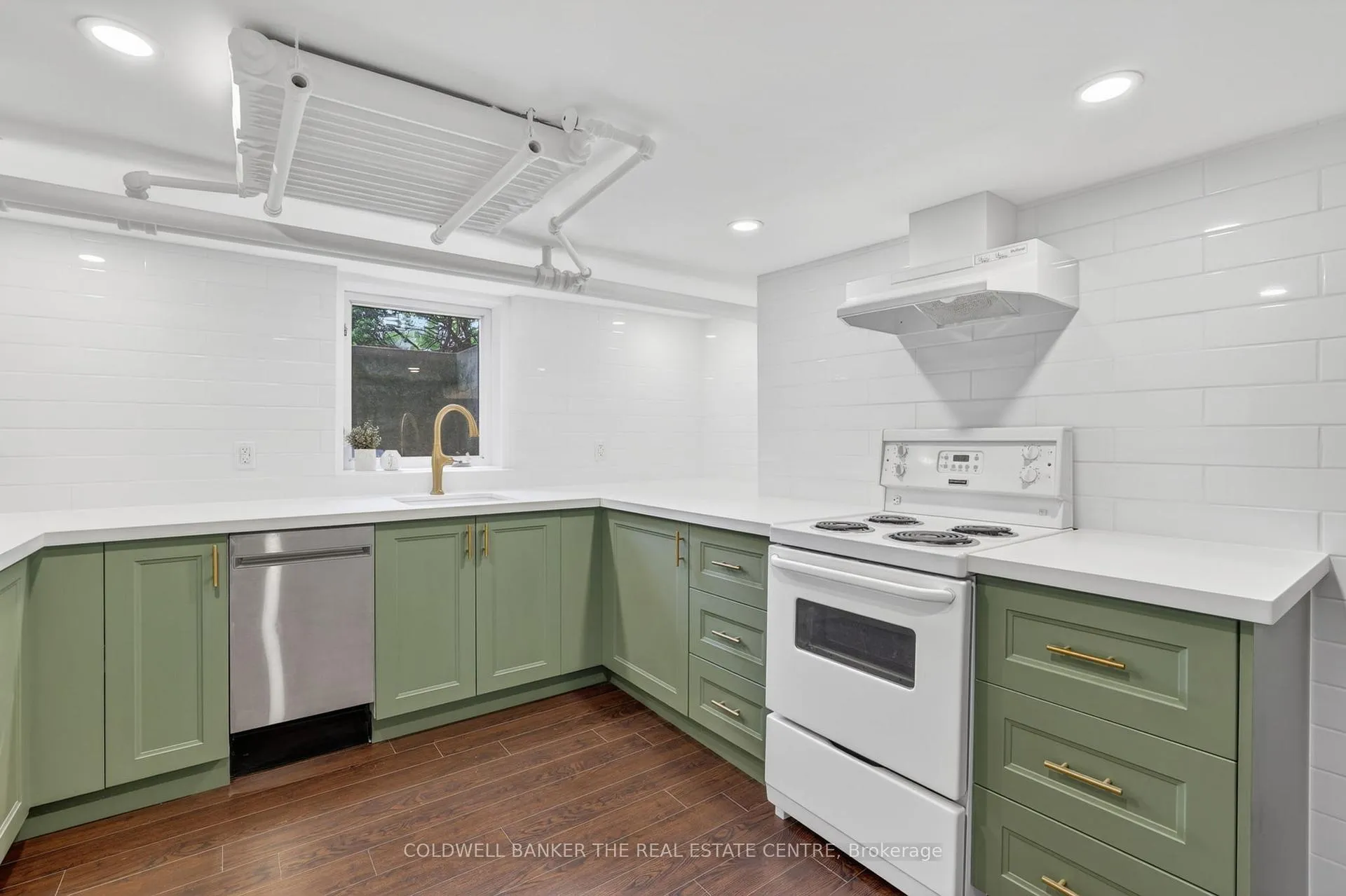 Photo 10 of Unit B, 93B Douglas Crescent, Toronto, Leaside — HOMEH