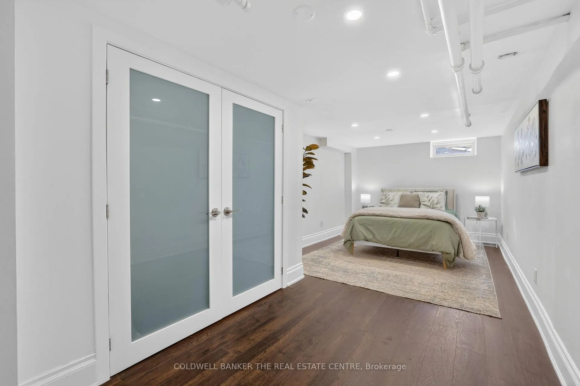 Photo 14 of Unit B, 93B Douglas Crescent, Toronto, Leaside — HOMEH