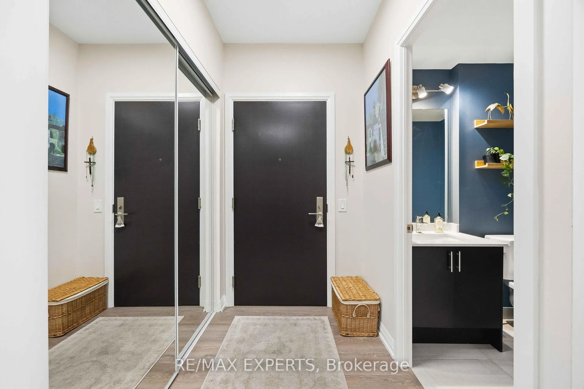 Photo 9 of Unit 2025, 9000 Jane Street, Vaughan, Vellore Village — HOMEH