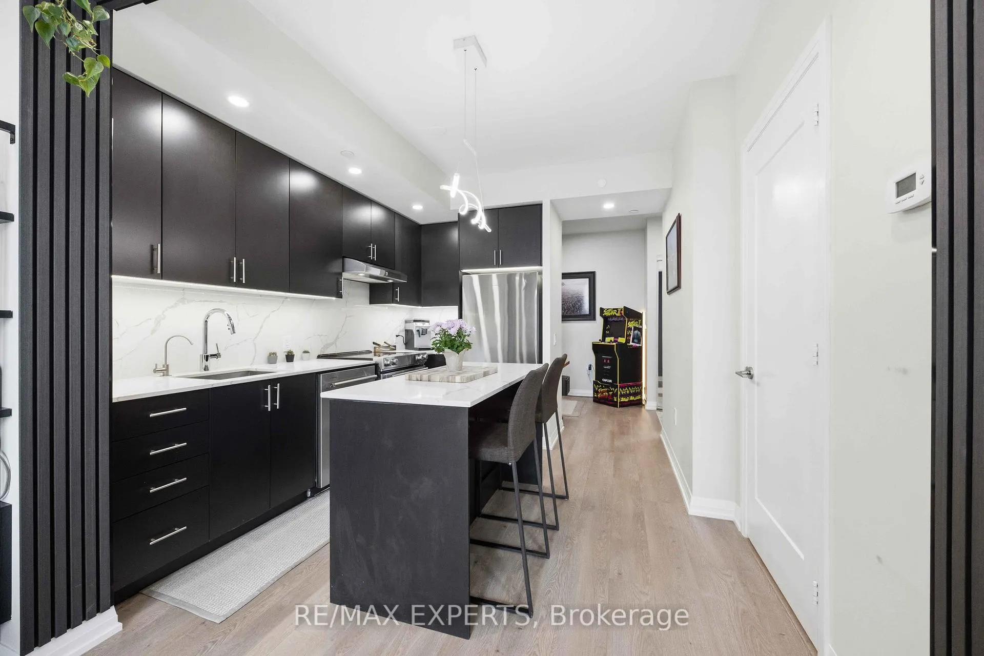Photo 17 of Unit 2025, 9000 Jane Street, Vaughan, Vellore Village — HOMEH