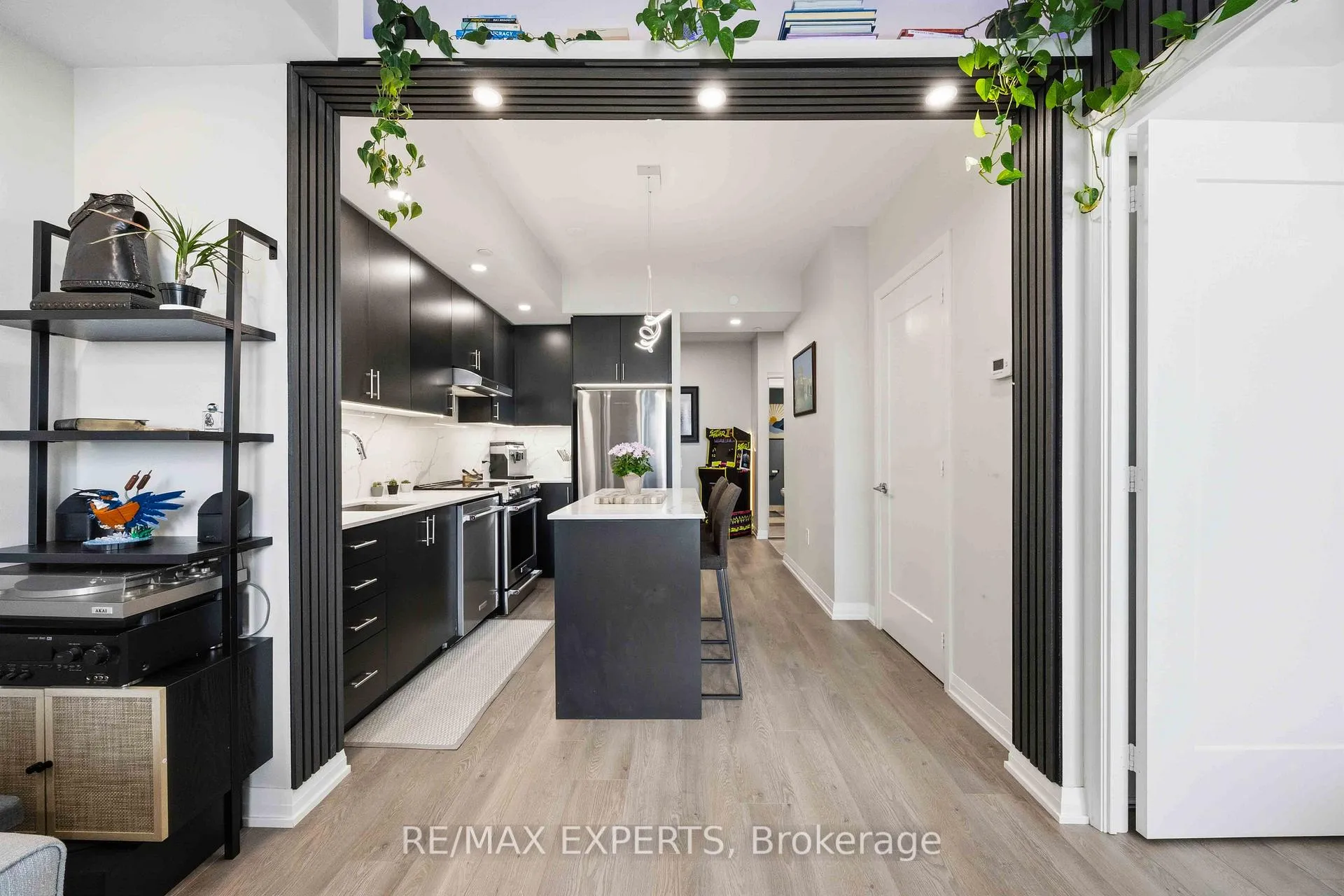 Photo 18 of Unit 2025, 9000 Jane Street, Vaughan, Vellore Village — HOMEH