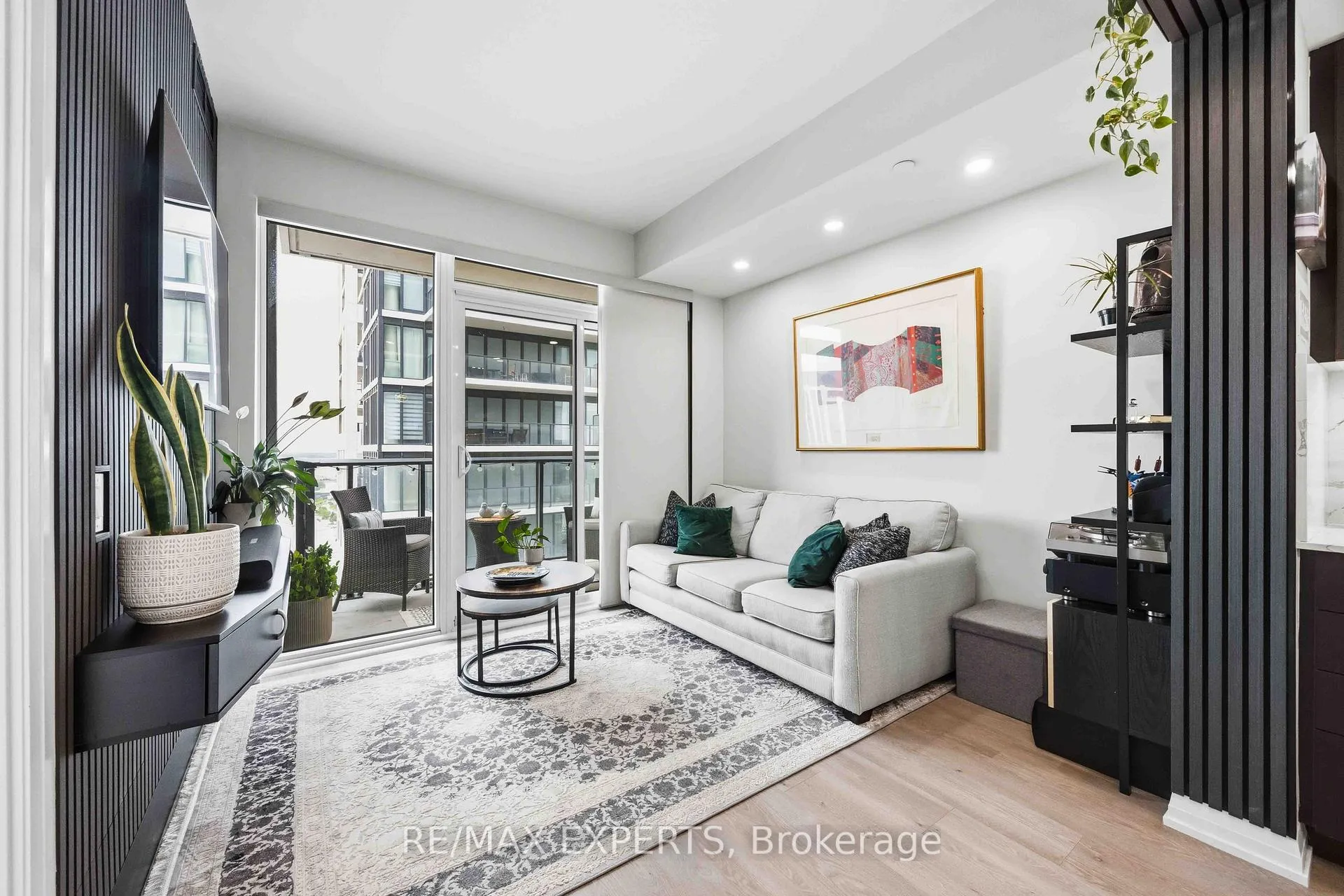 Photo 23 of Unit 2025, 9000 Jane Street, Vaughan, Vellore Village — HOMEH