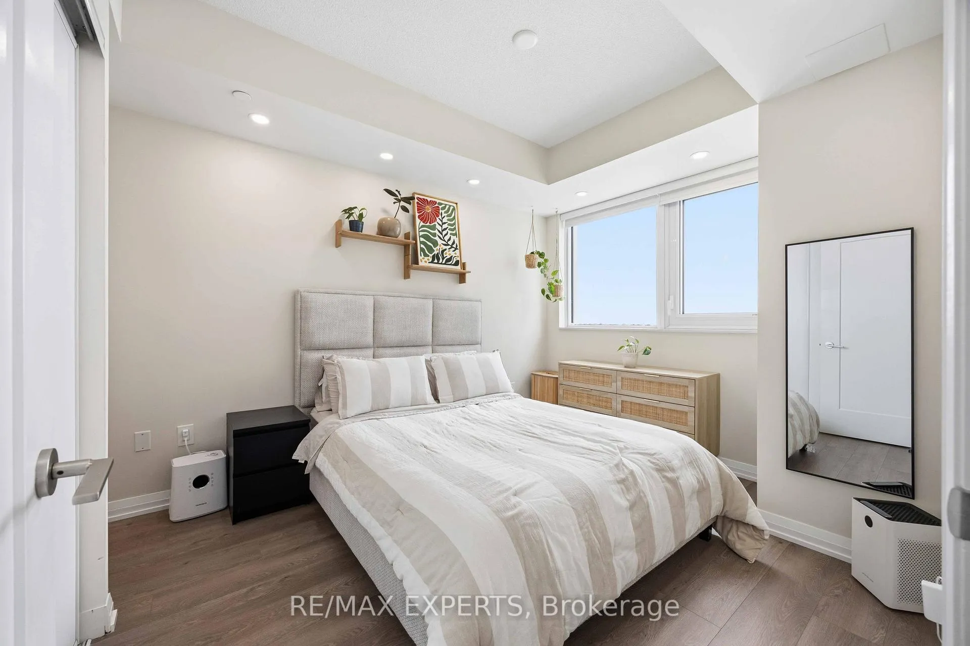 Photo 29 of Unit 2025, 9000 Jane Street, Vaughan, Vellore Village — HOMEH