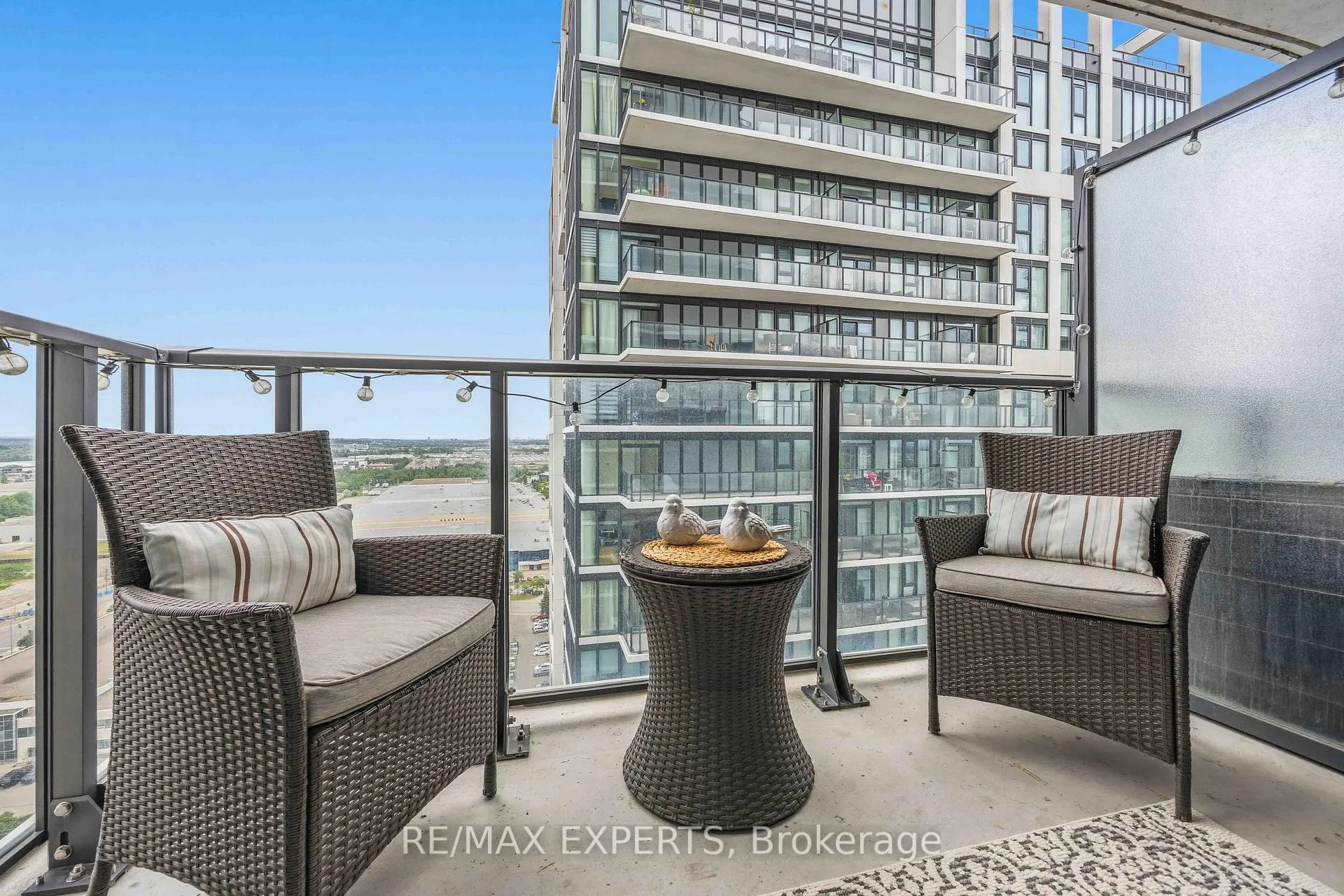 Photo 35 of Unit 2025, 9000 Jane Street, Vaughan, Vellore Village — HOMEH