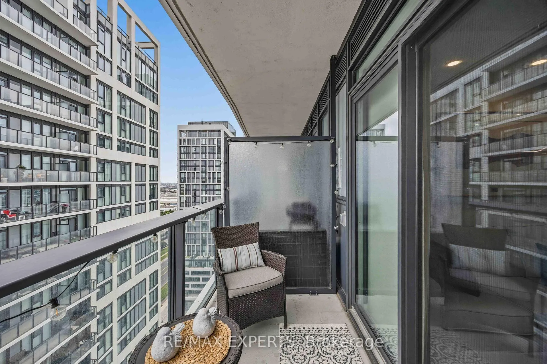 Photo 36 of Unit 2025, 9000 Jane Street, Vaughan, Vellore Village — HOMEH