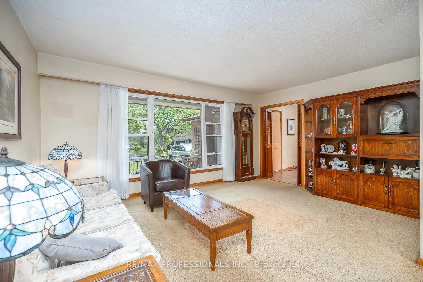 Photo 7 of 24 Hawkstone Crescent, Whitby, Blue Grass Meadows — HOMEH