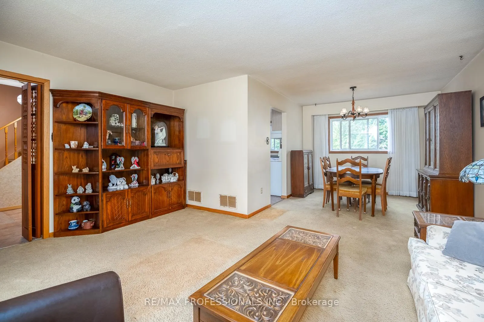 Photo 11 of 24 Hawkstone Crescent, Whitby, Blue Grass Meadows — HOMEH