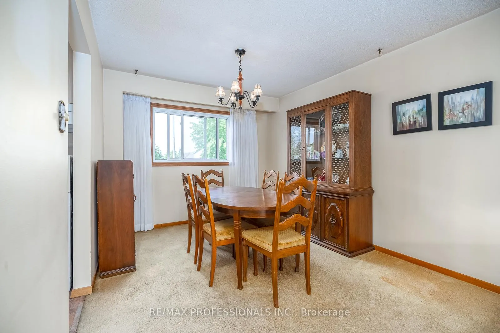 Photo 12 of 24 Hawkstone Crescent, Whitby, Blue Grass Meadows — HOMEH